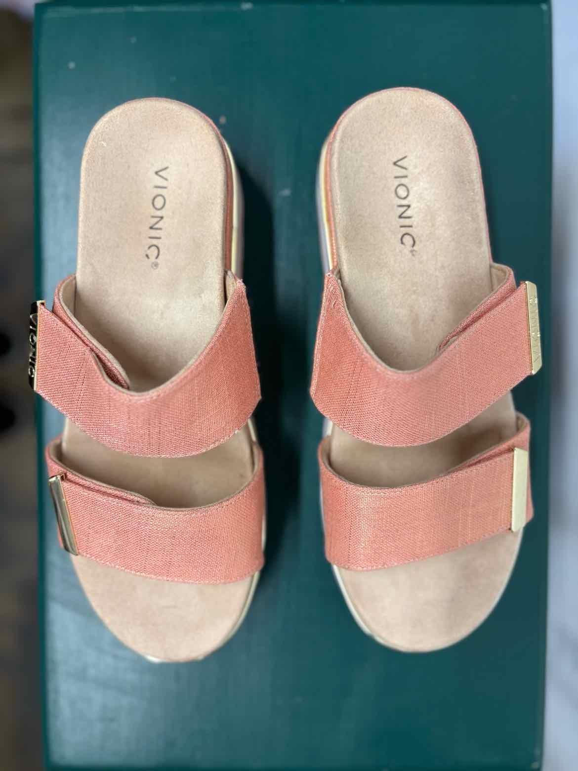 Vionic Shoe Size 10 Coral/Tan Sneakers