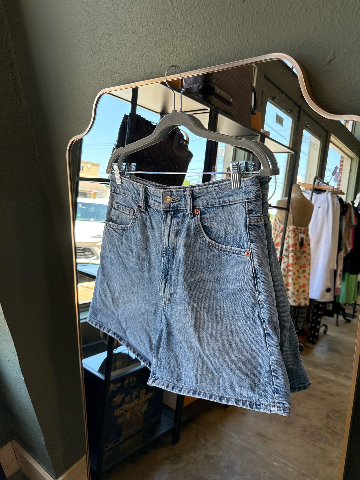 ZARA Size 8 Denim Shorts