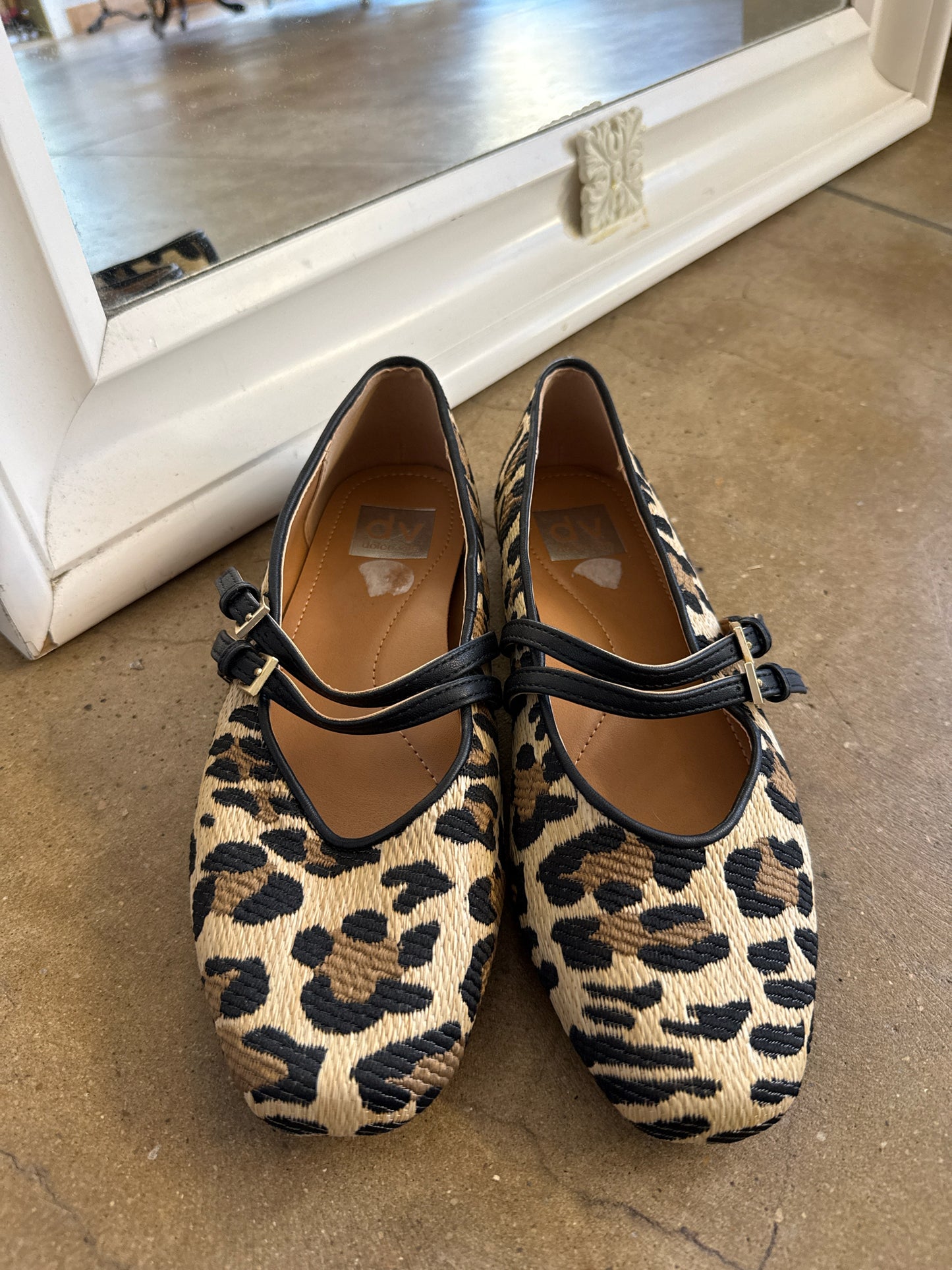 Dolce Vita Shoe Size 8 Leopard Flats