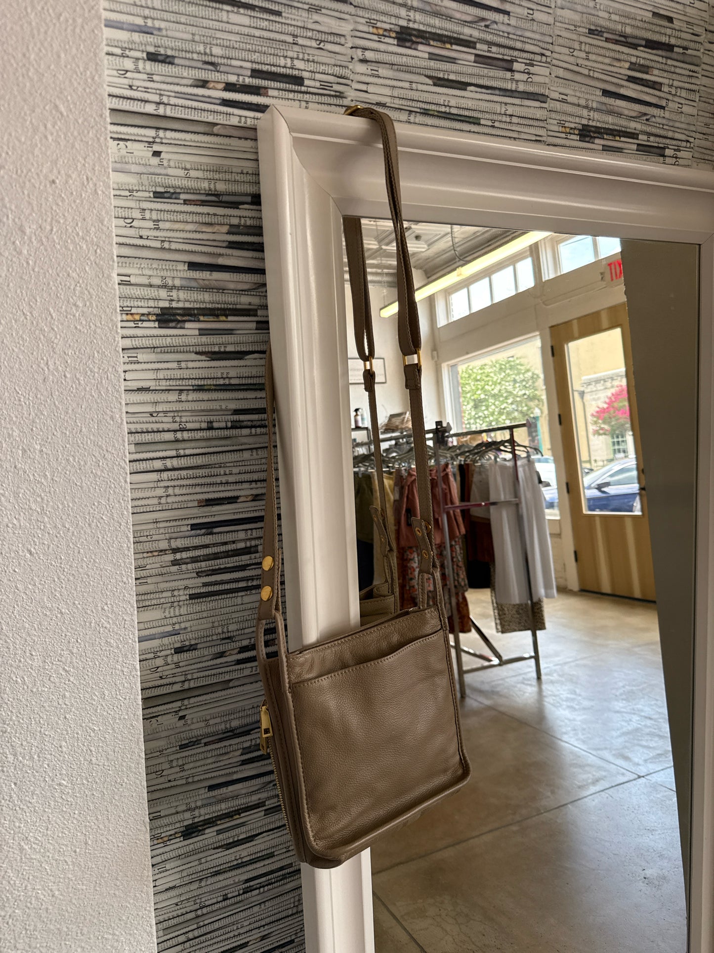 Minooy Brown Purse