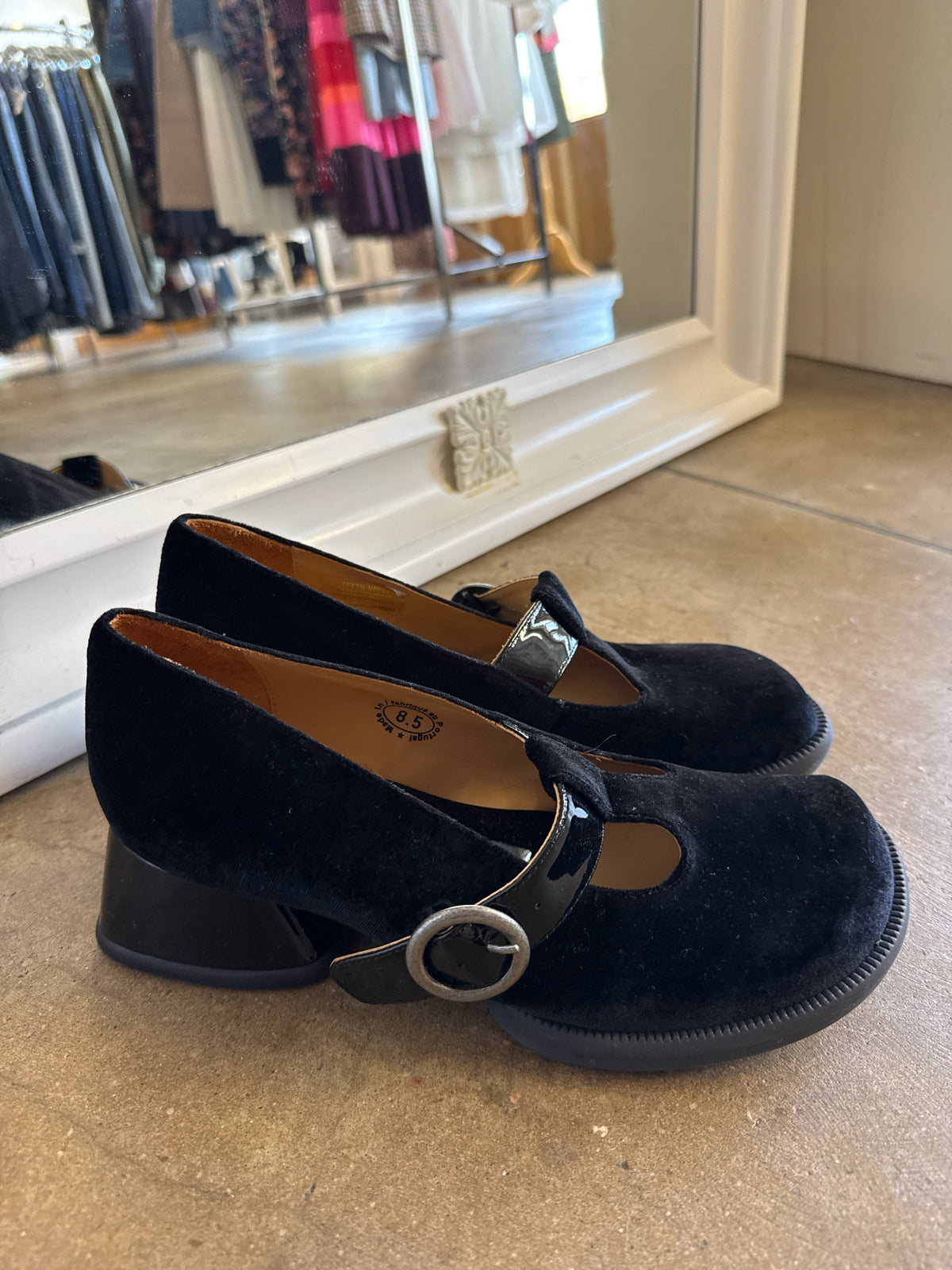 John Fluevog Shoe Size 8.5 Black Clogs