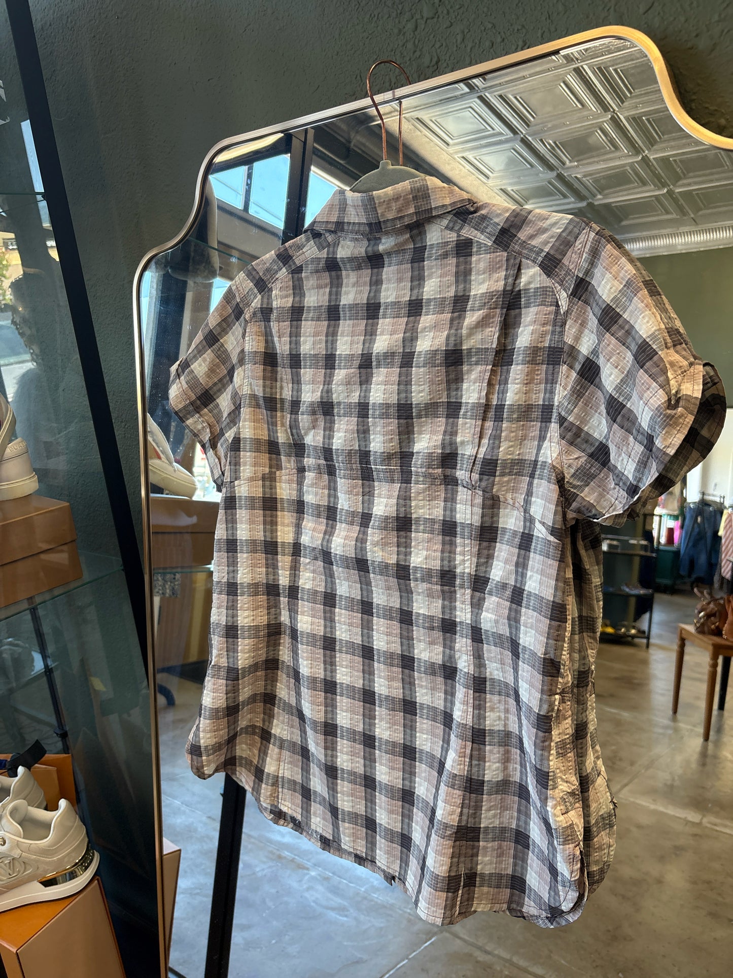 Columbia Size M Grays Top