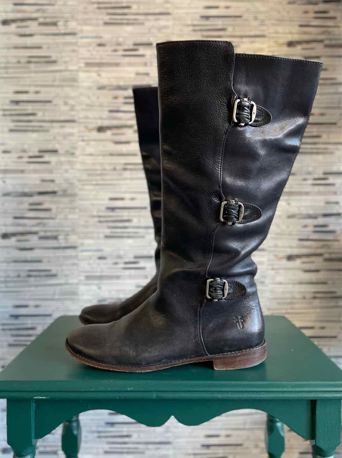 Frye Shoe Size 8.5 Black Buckles Boots