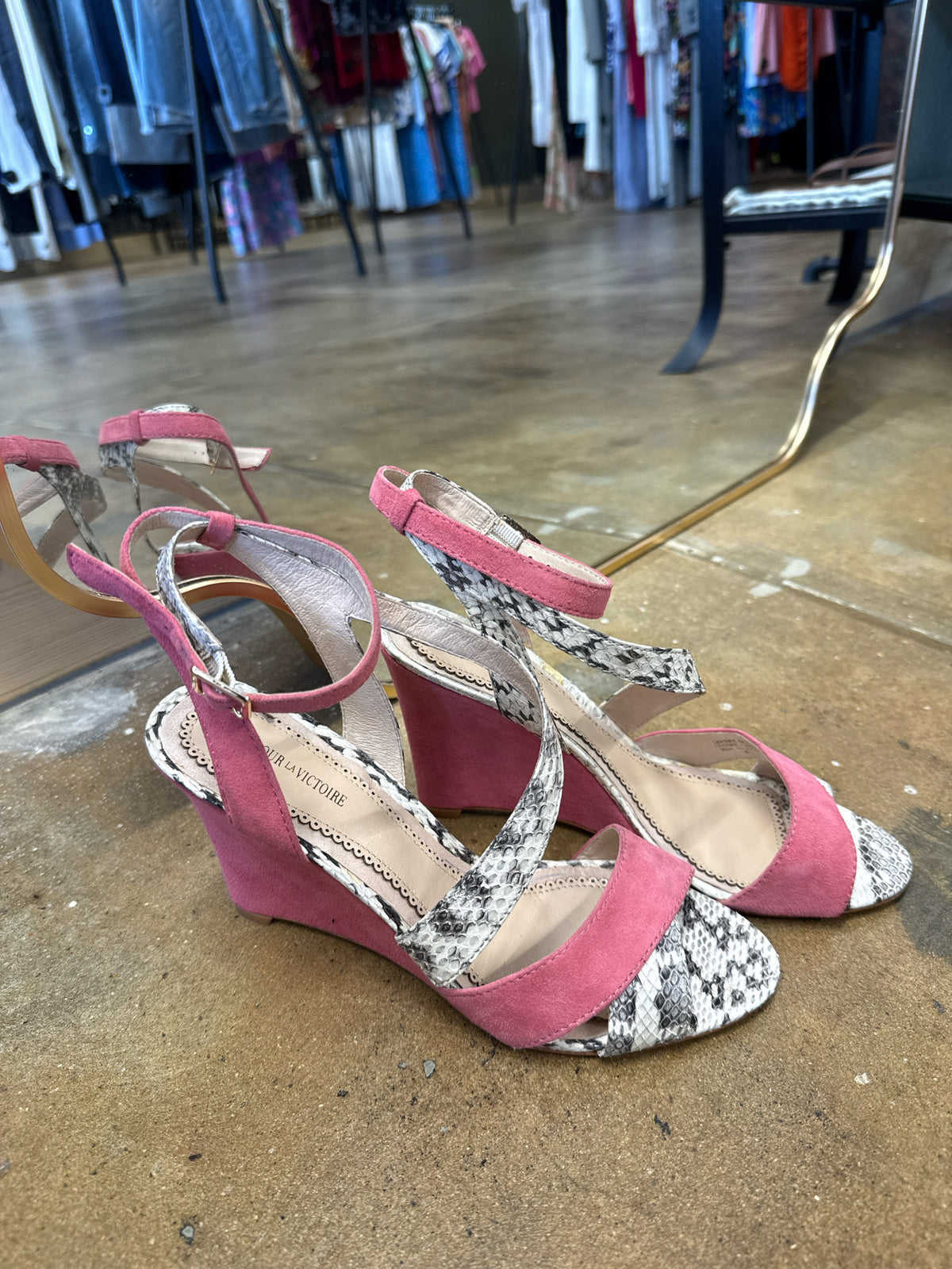 Pour La Victoire Shoe Size 8 Pink Heels