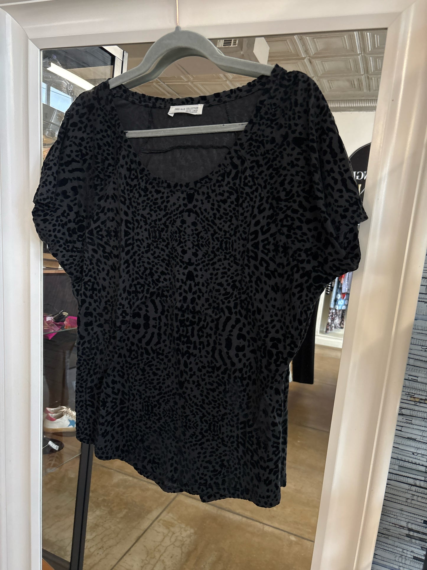 ZARA Size S Black Animal Pattern Top