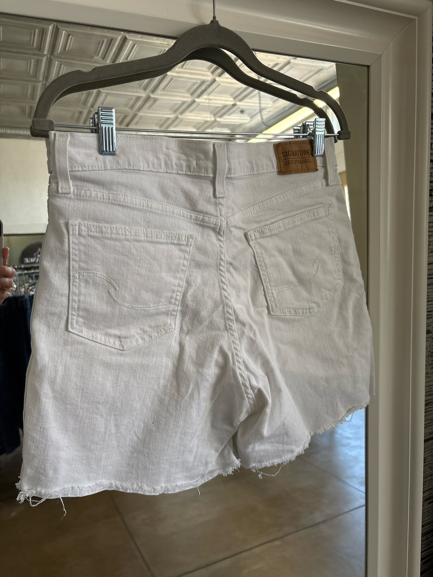 Levi Strauss Size 8 White Shorts
