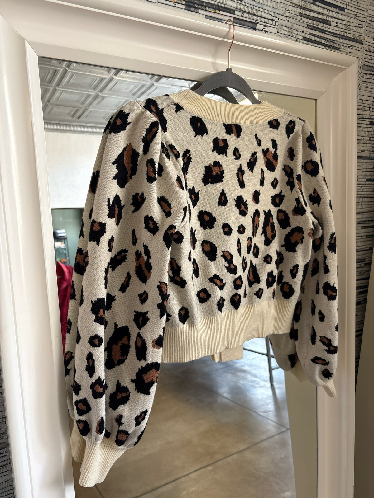 entro Size M tan/leopard Sweater