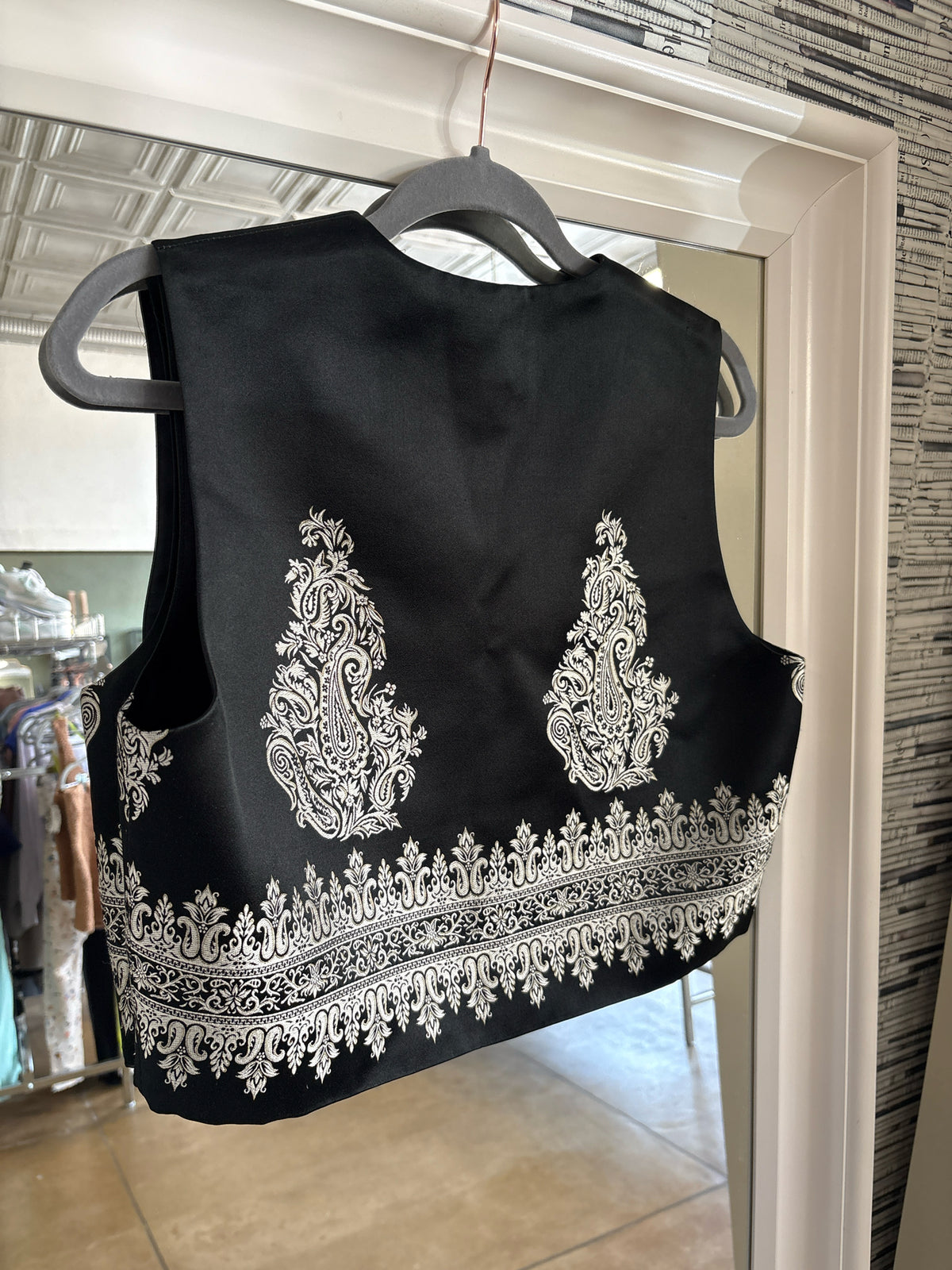 Emanuel Ungaro Size 6 Black Print Vest