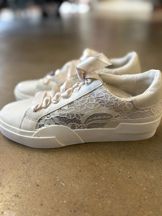 Dolce Vita Shoe Size 7.5 Cream Lace Sneakers