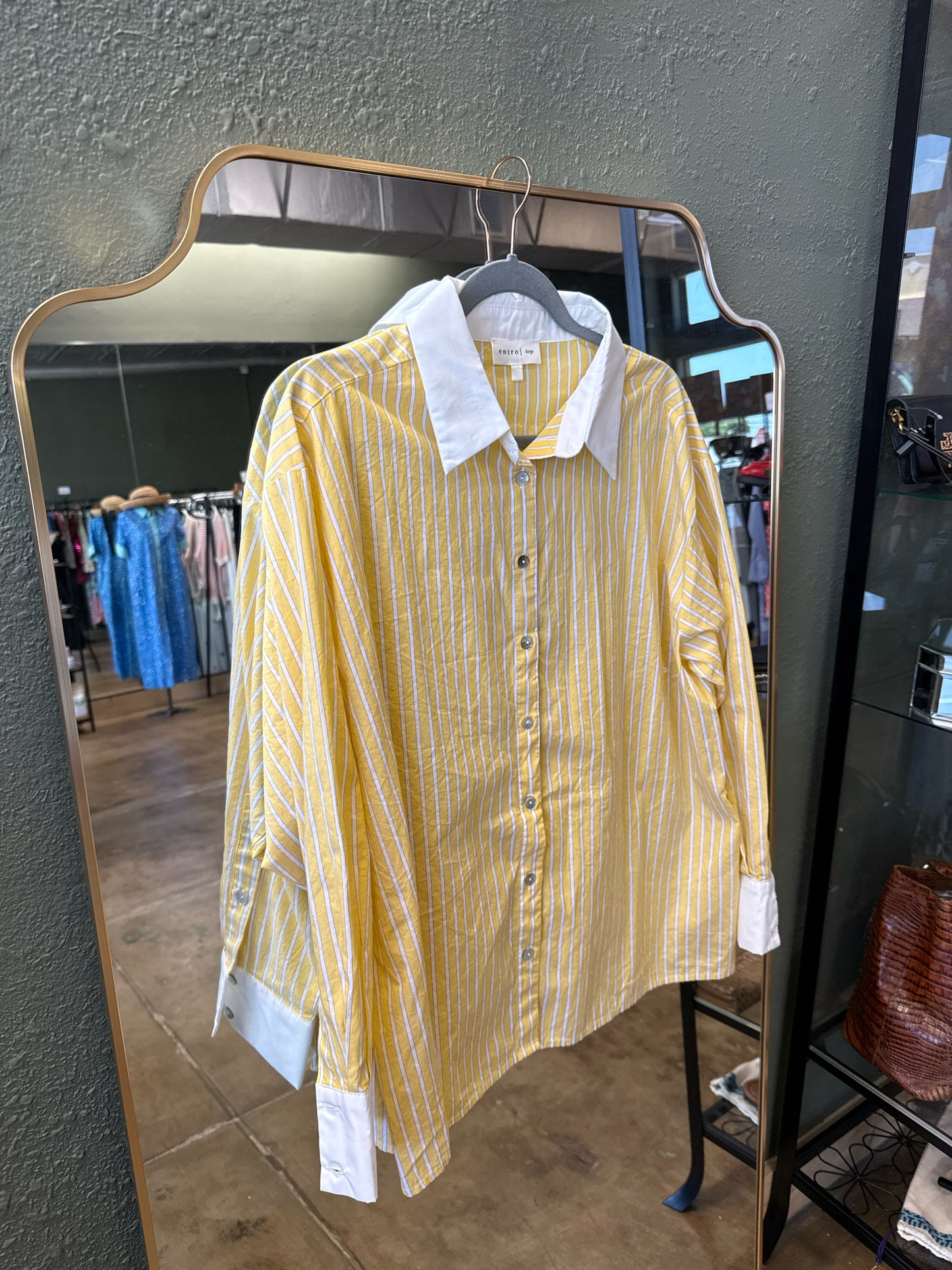 entro Size L Yellow Top