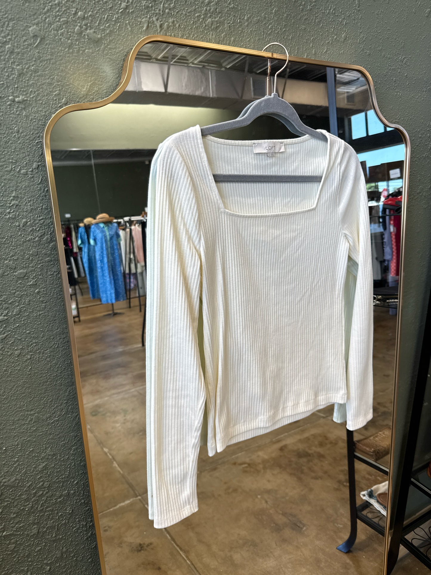 LOFT Size S Cream Top