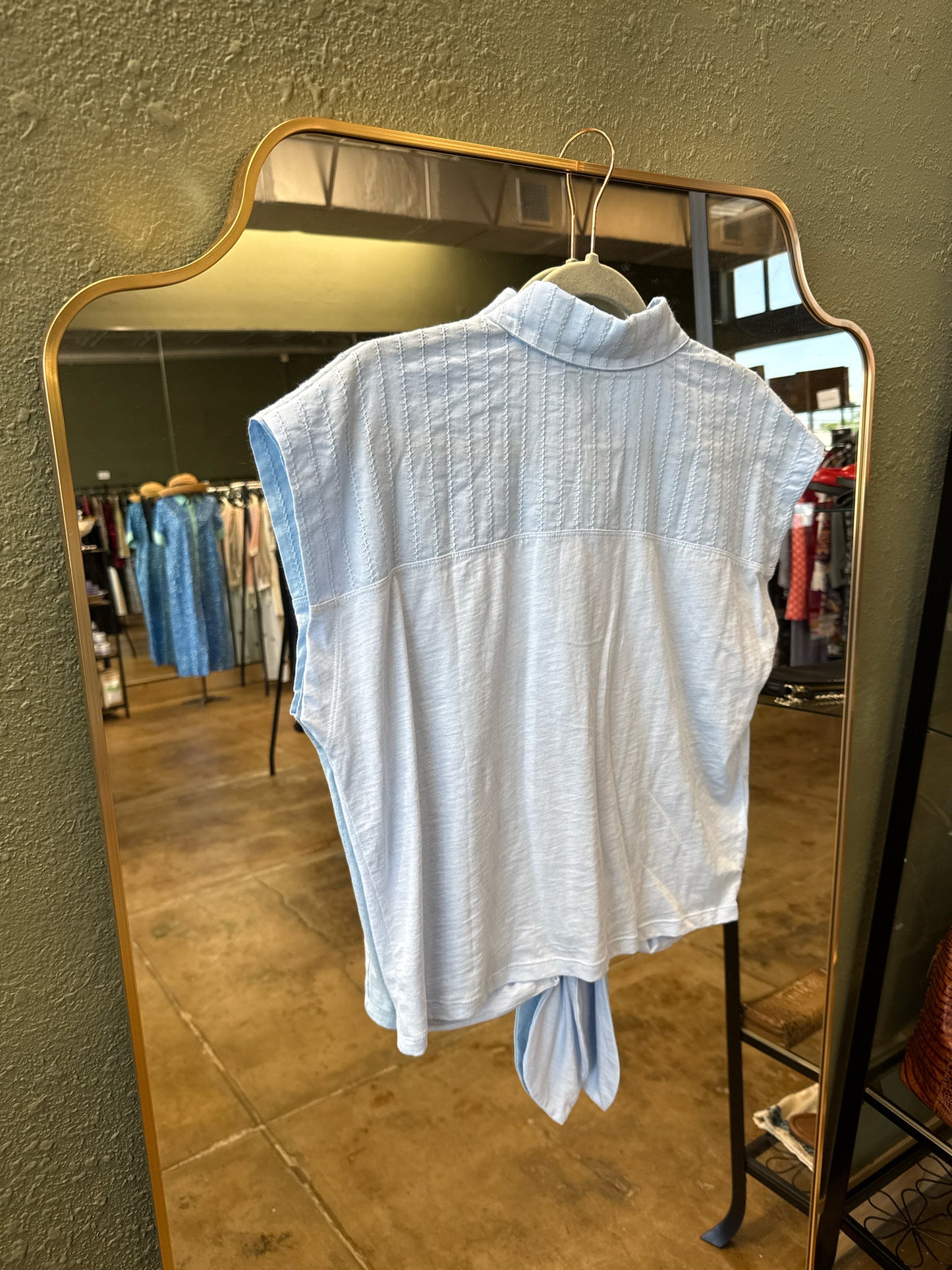 LOFT Size XS Light Blue Top