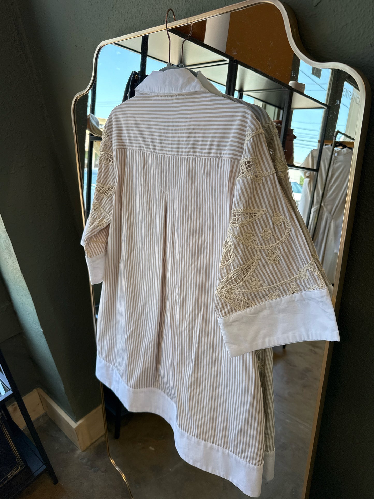 La Lavon Size S Tan/White Stripe Dress