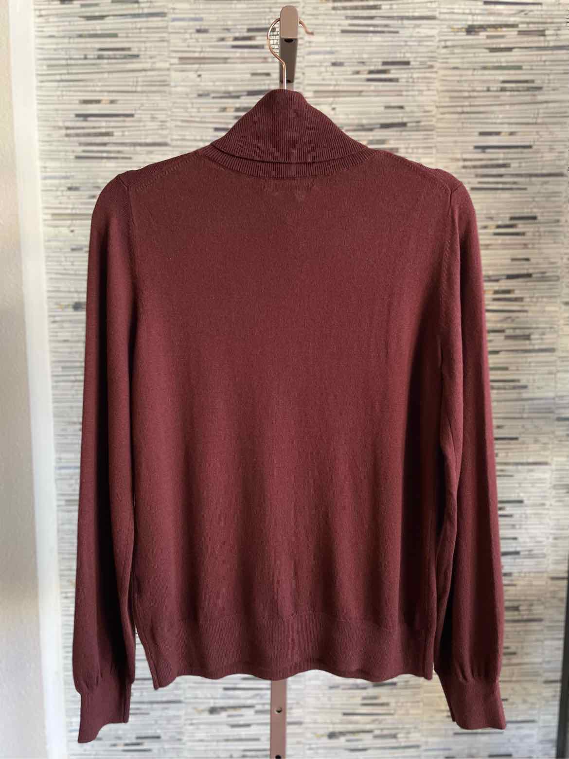 BANANA REP. Size M Deep Purple Sweater