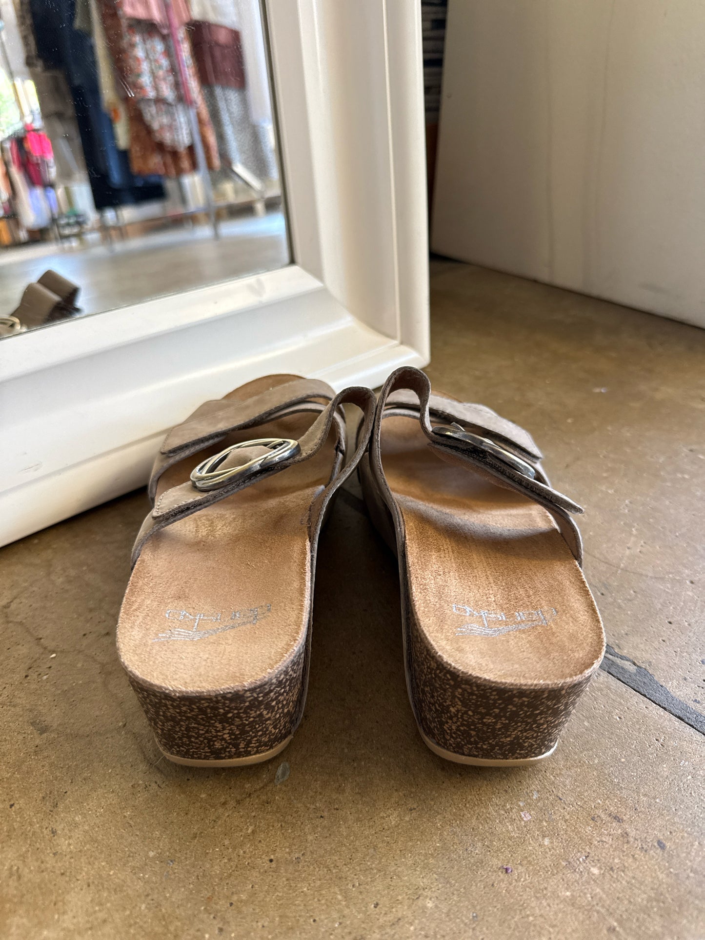 Dansko Shoe Size 38 Wedge