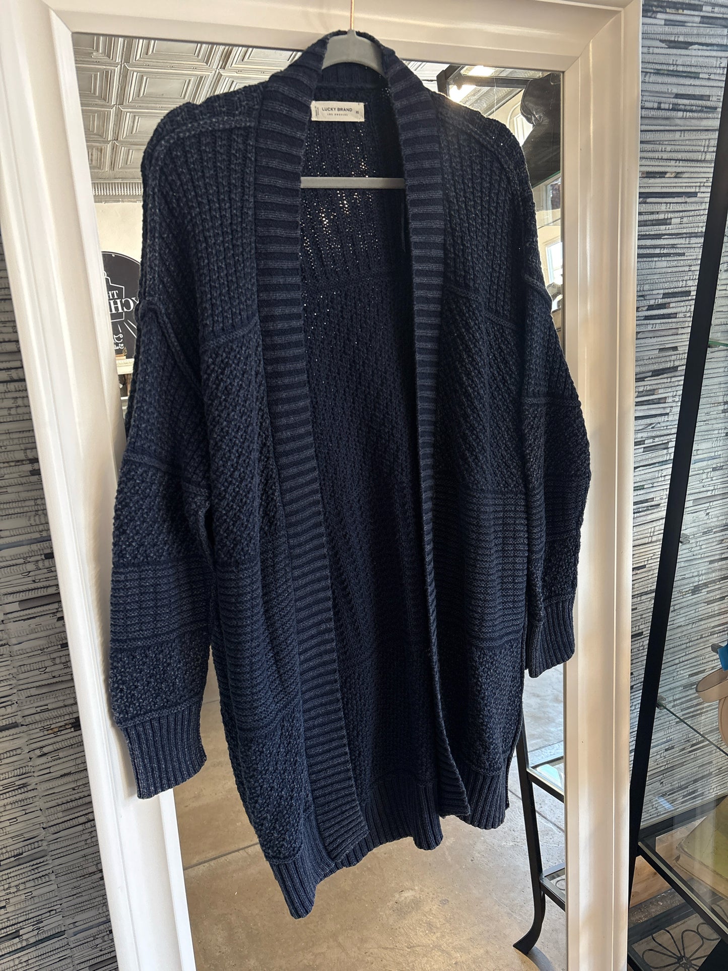 Lucky Size XS Sweater