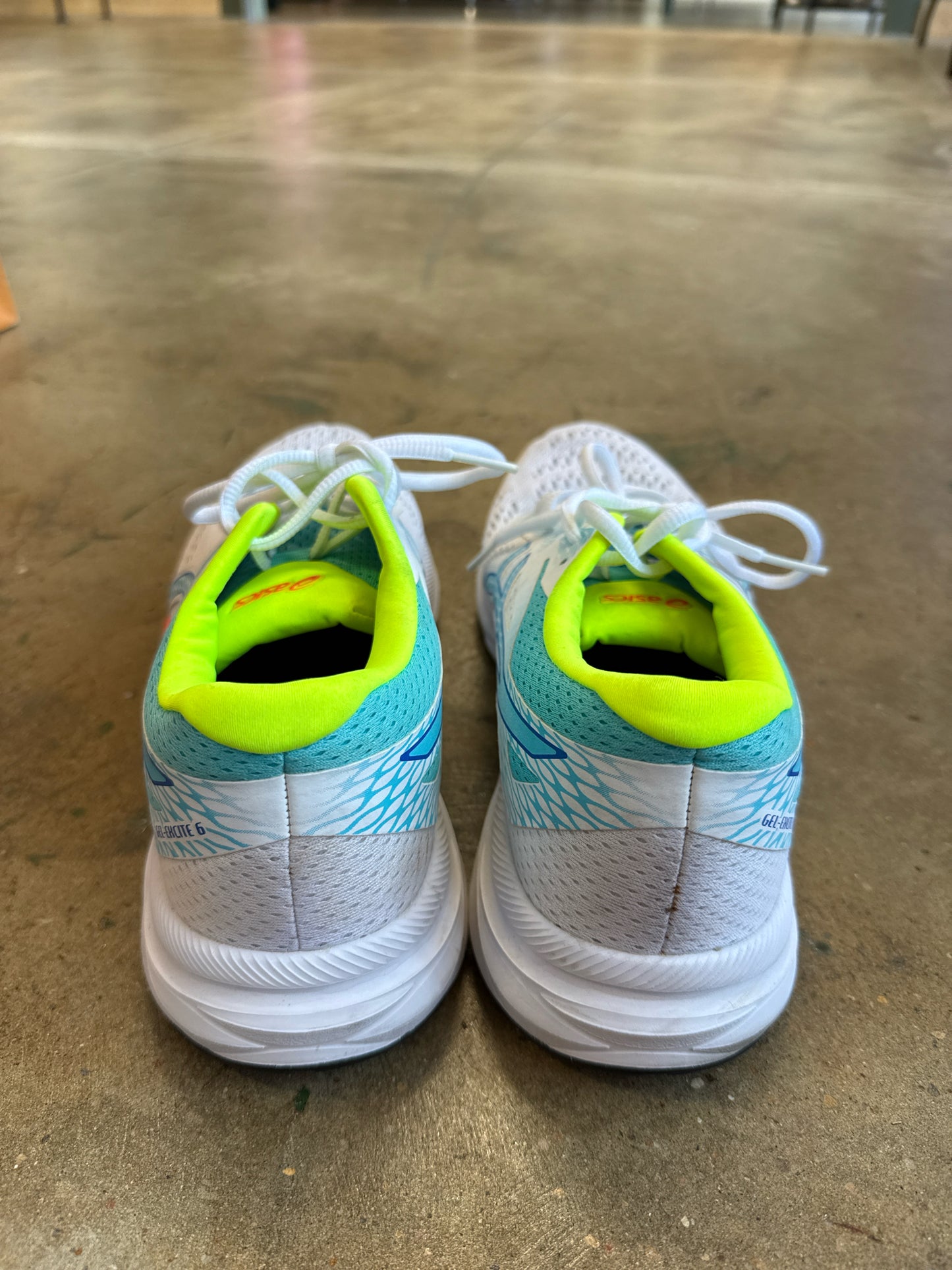 Asics Shoe Size 8.5 White/Green Sneakers