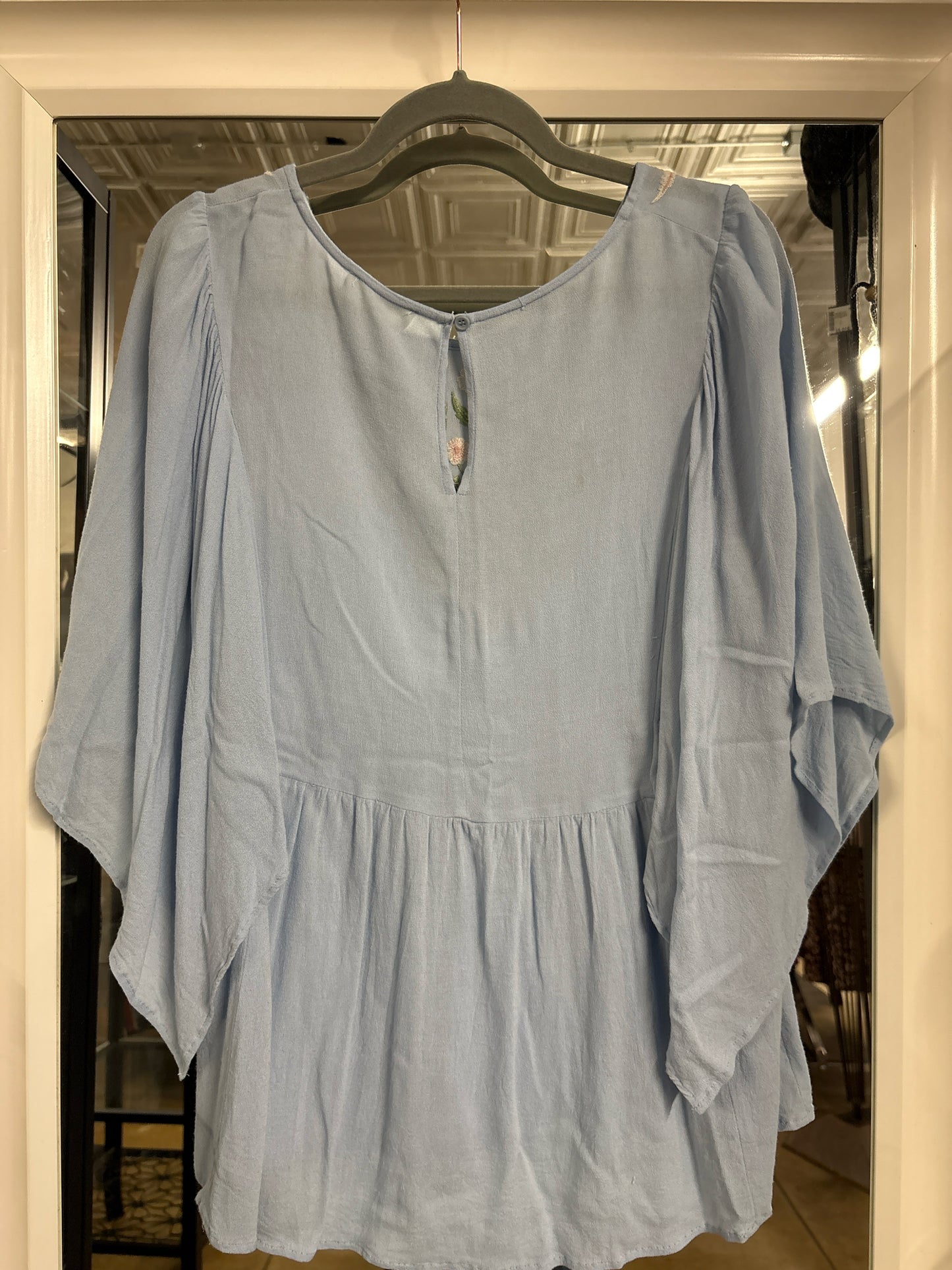 entro Size L Blue Floral Top