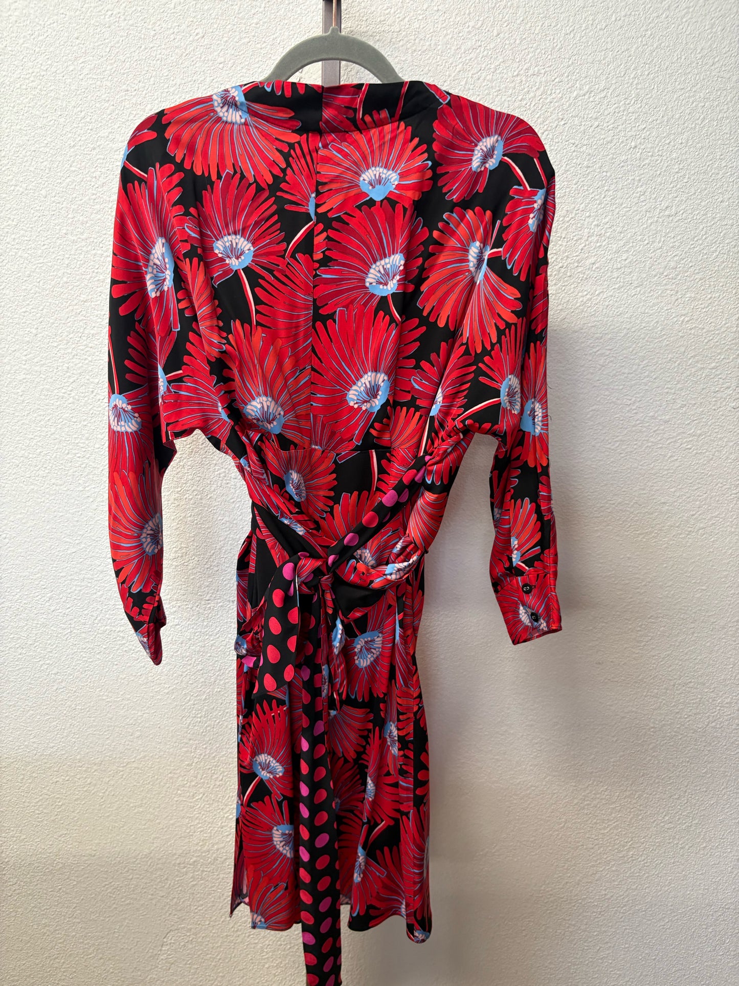 Diane VonFurstenberg Size S Black/Red Flowers Dress