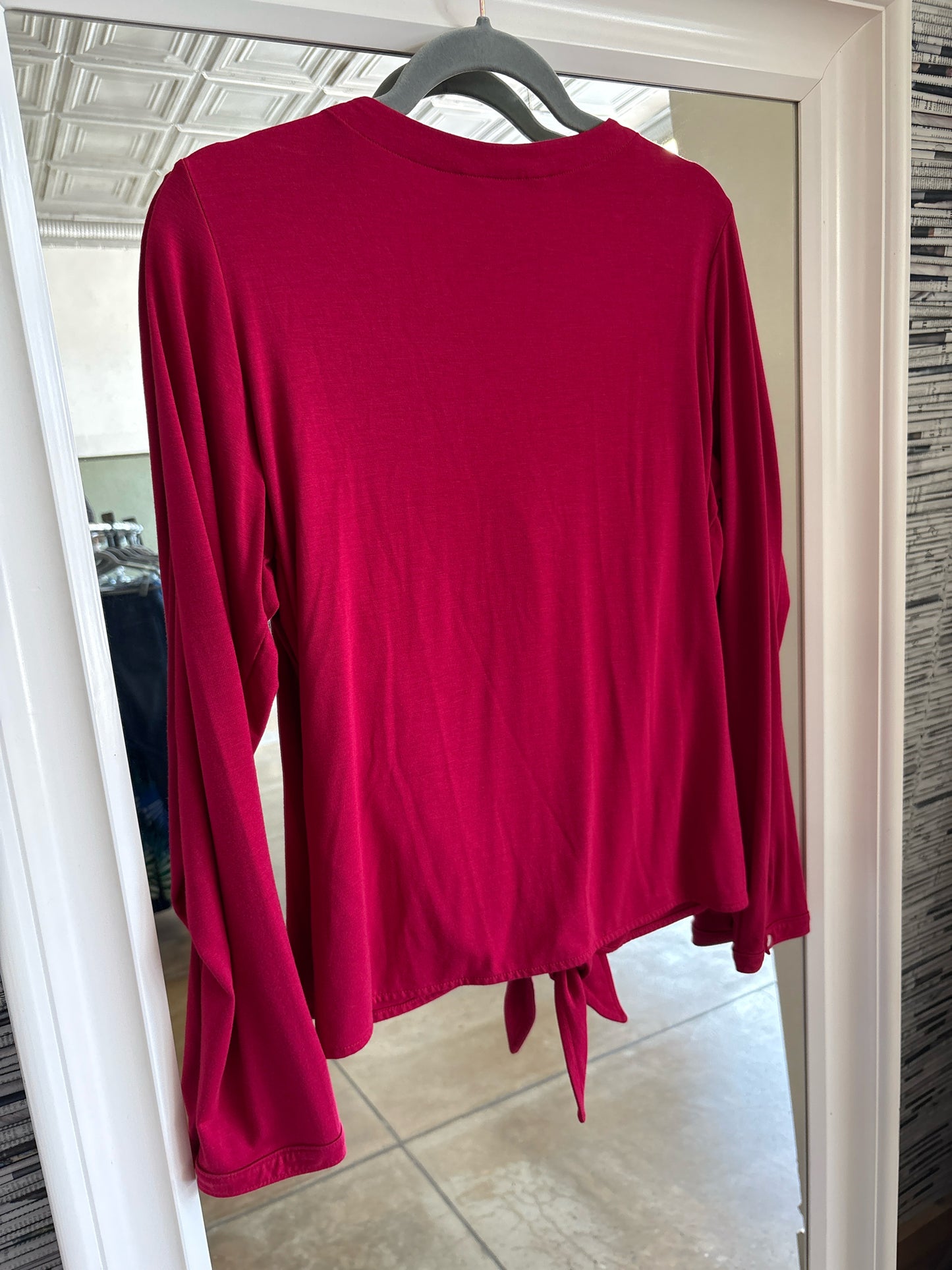 Tommy Bahama Size M Red Top