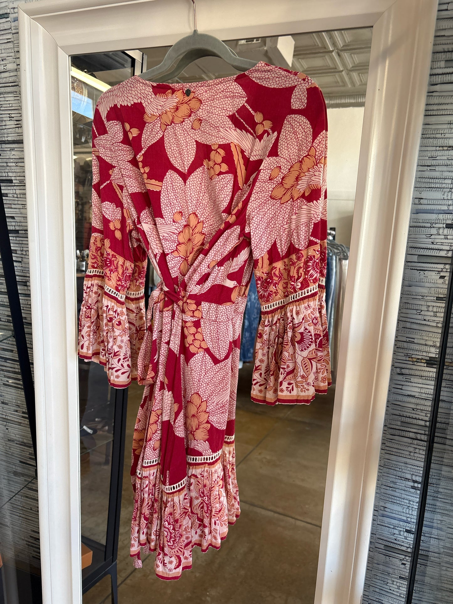 Z & L Size M Pink/Red Paisley Dress