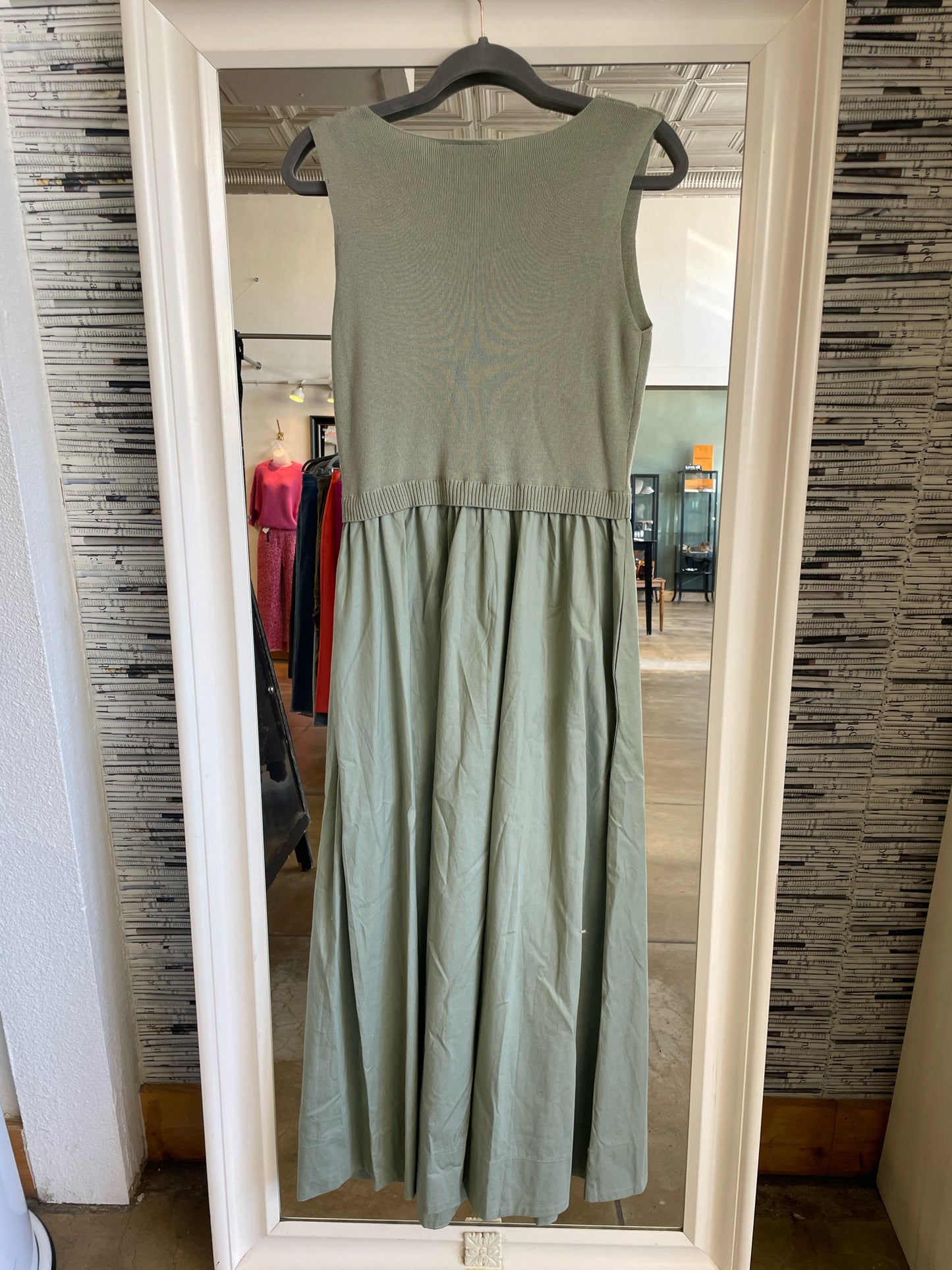 Zarr Collection Size M sage green Dress