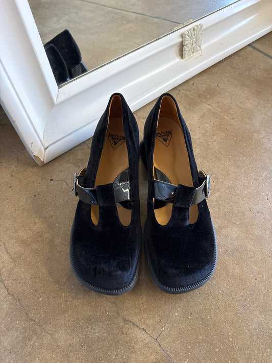 John Fluevog Shoe Size 8.5 Black Clogs
