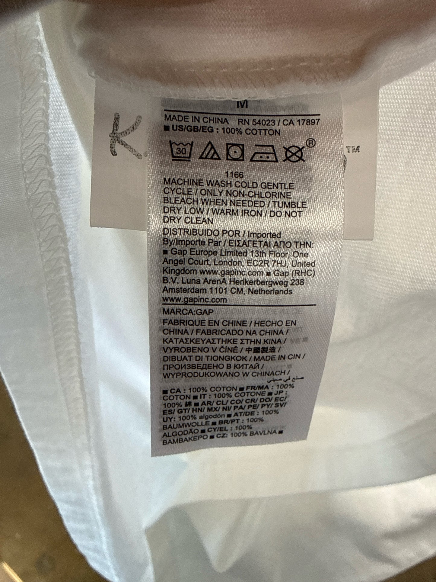 GAP Size M white/multi Tee