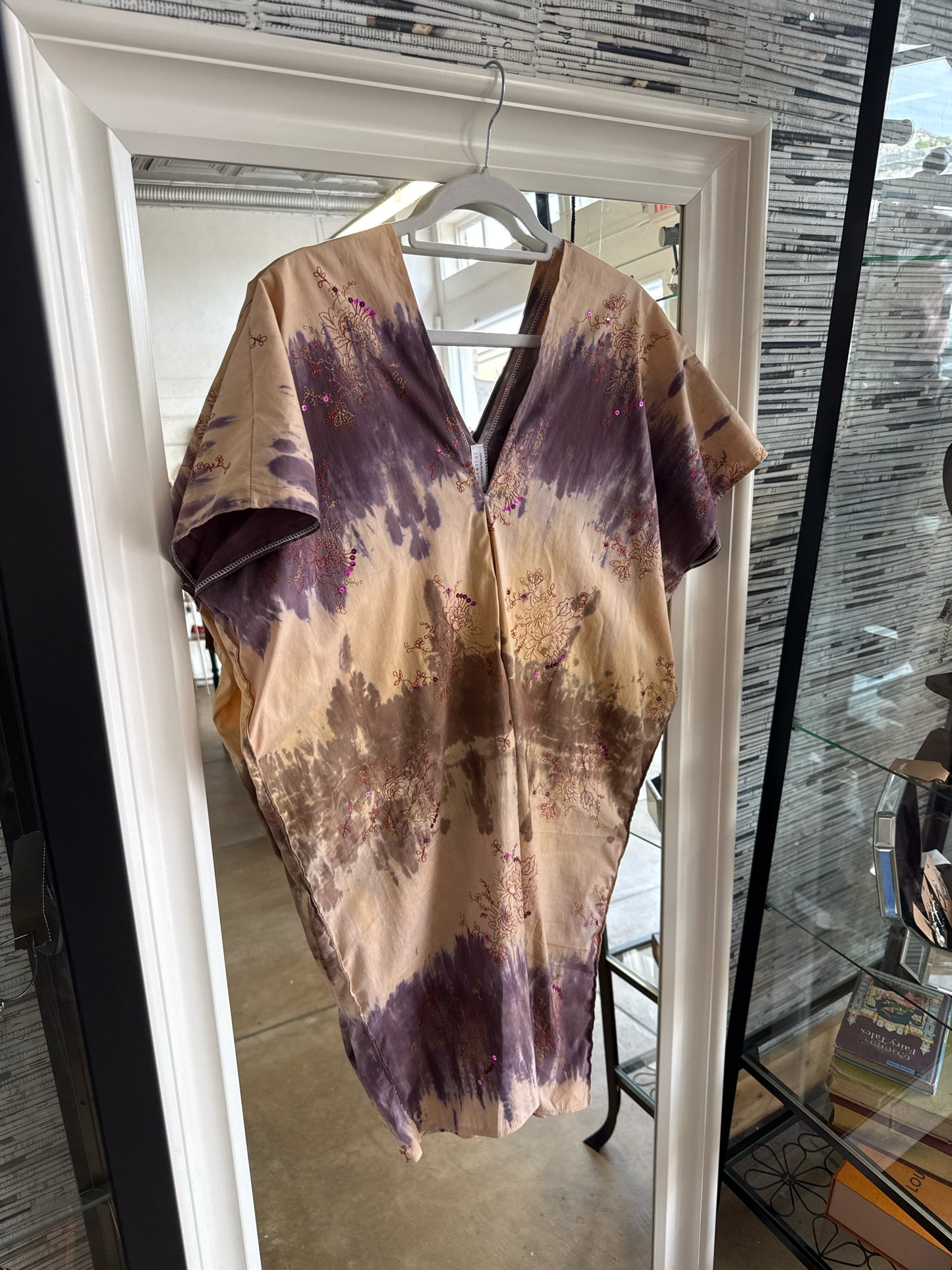 Material Cream/Purple Painted Dress