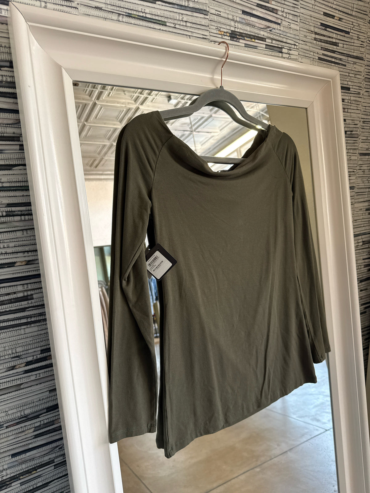 halogen Size S Green Top