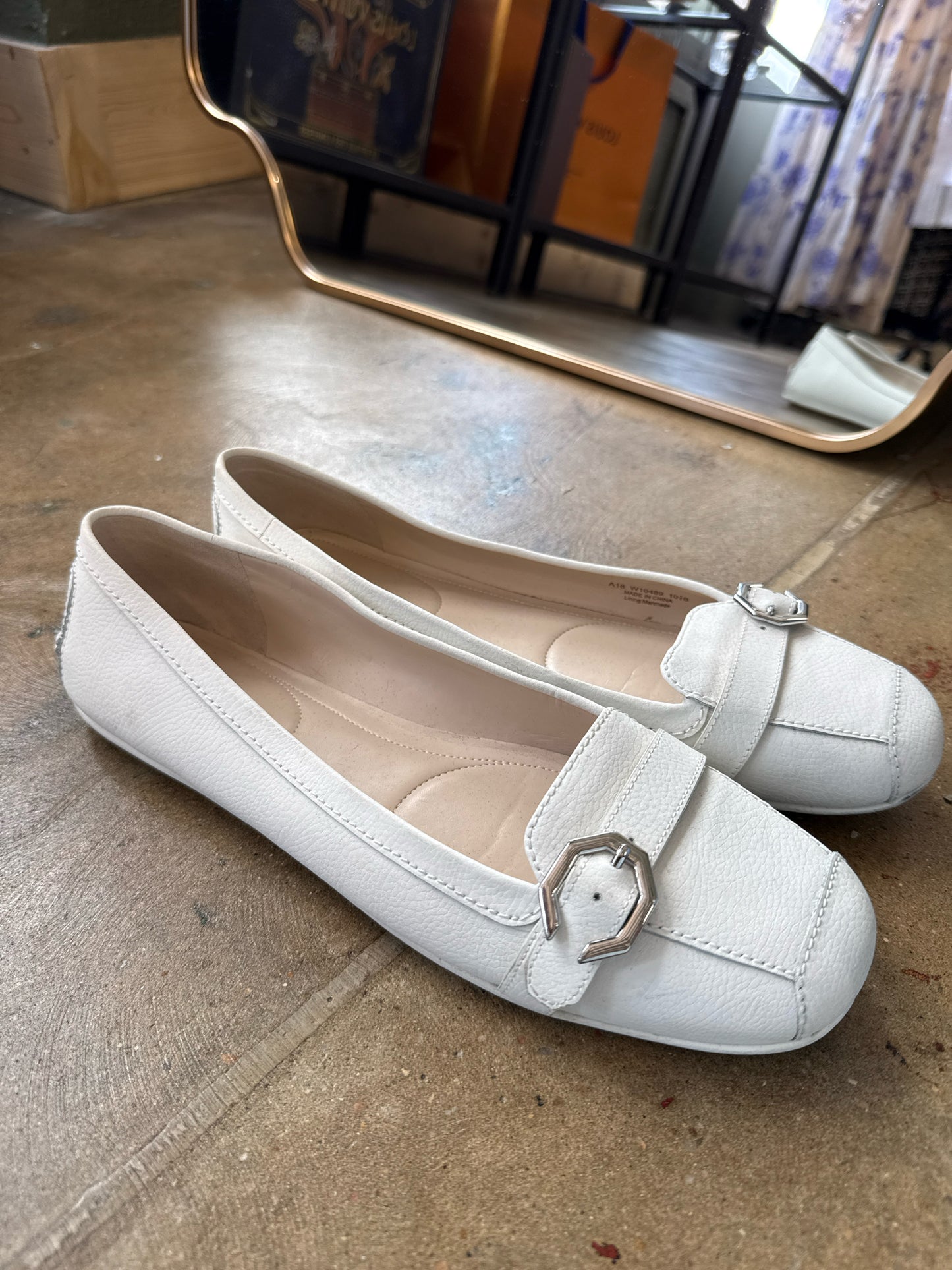 Cole Haan Shoe Size 10.5 White Flats