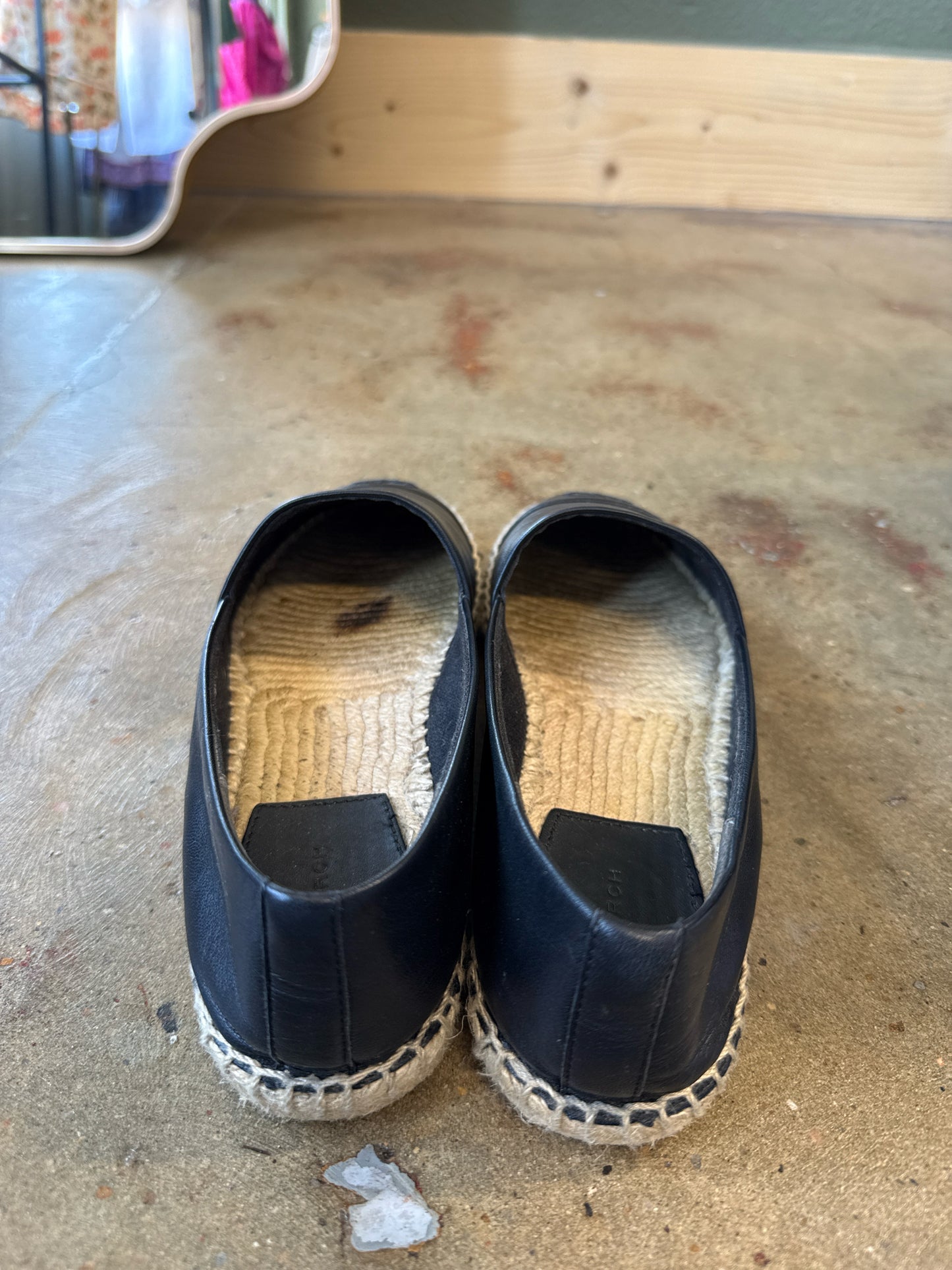 Tory Burch Shoe Size 7.5 Black Flats