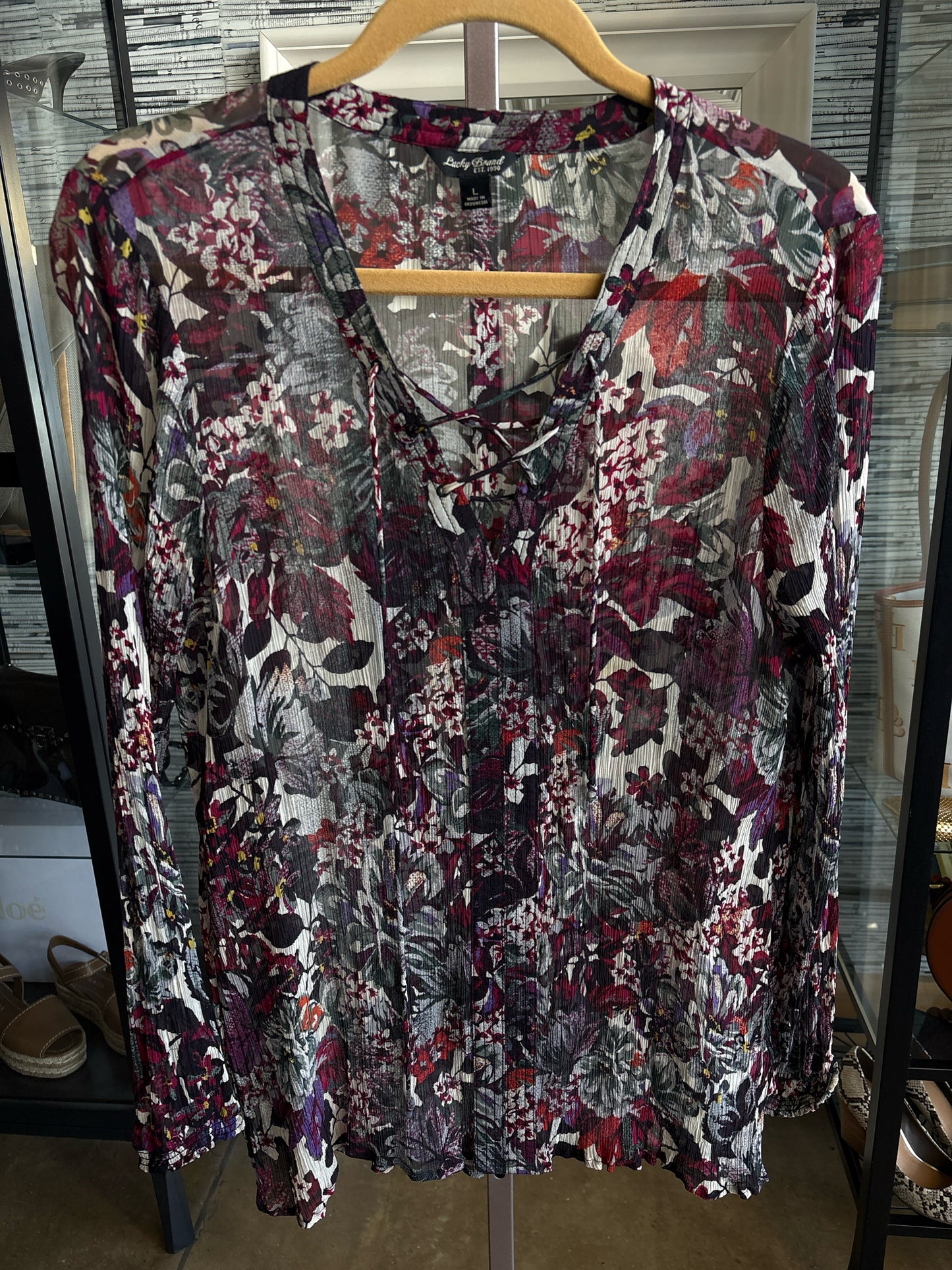 Lucky Size L multi Floral Top