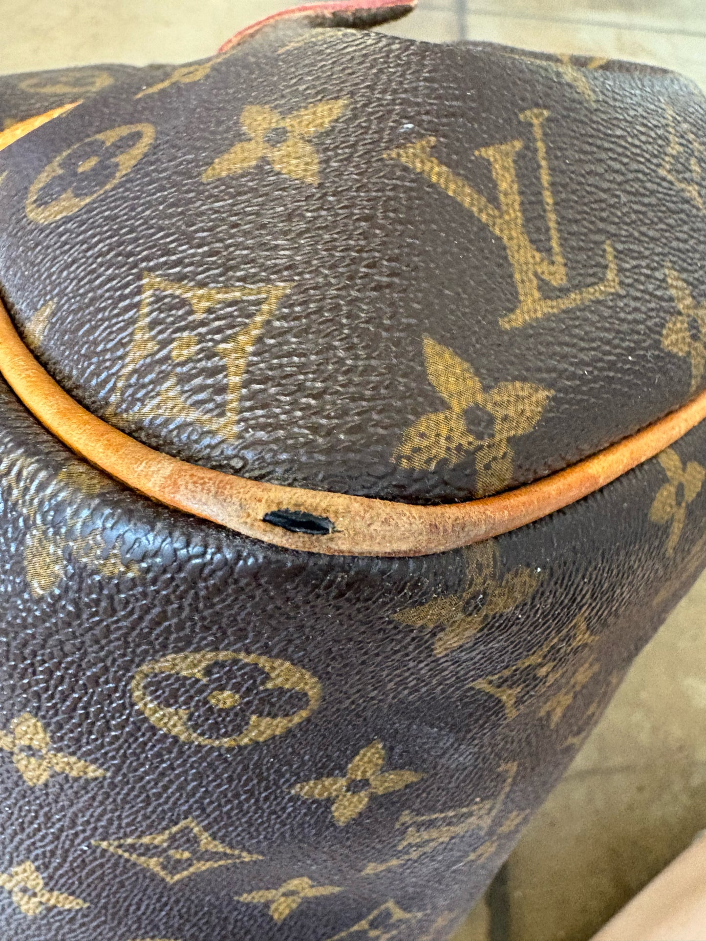 Louis Vuitton Brown Signature Luxury