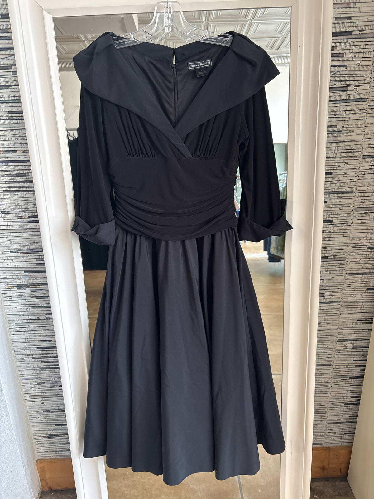 Jessica Howard Size 8 Black Dress