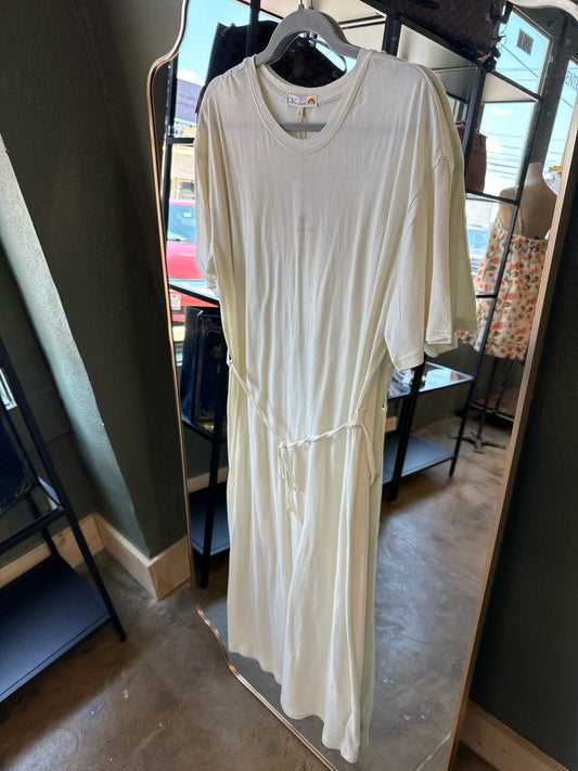 C&C California Size L Cream Dress