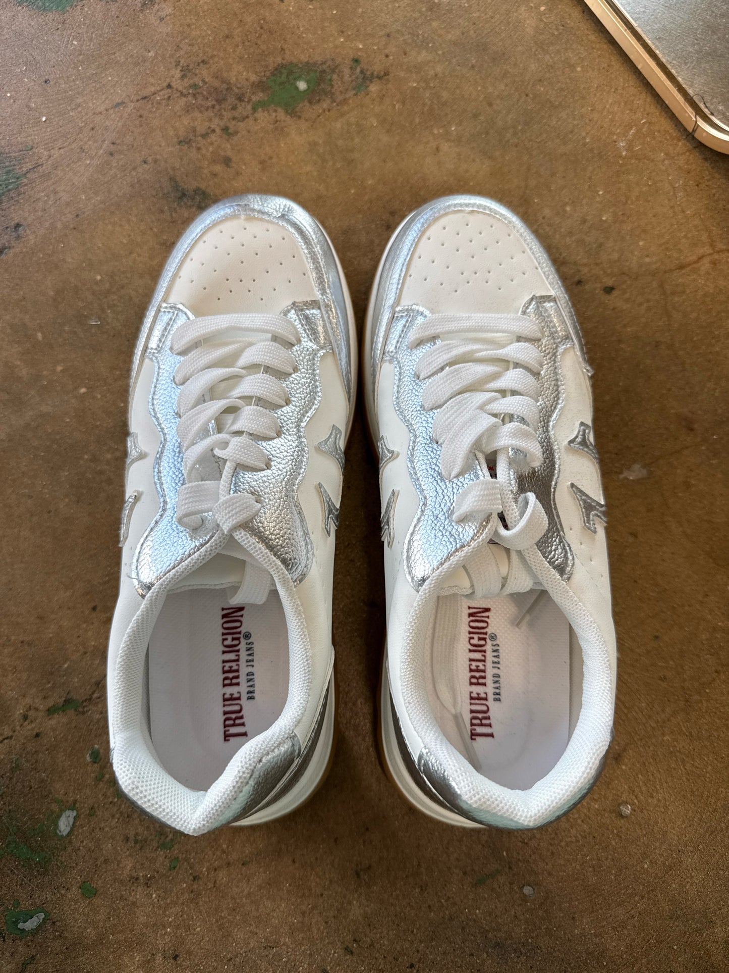True Religion Shoe Size 8 White/Silver Sneakers