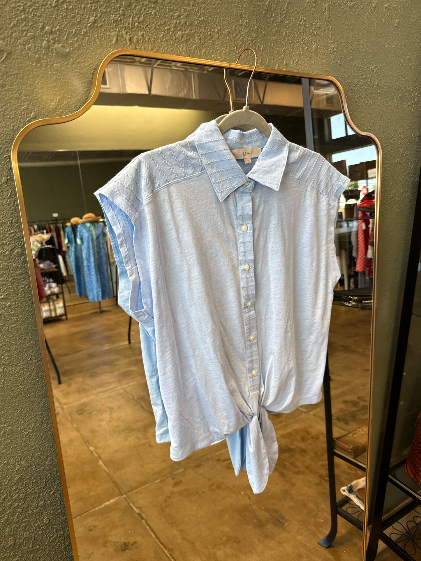 LOFT Size XS Light Blue Top