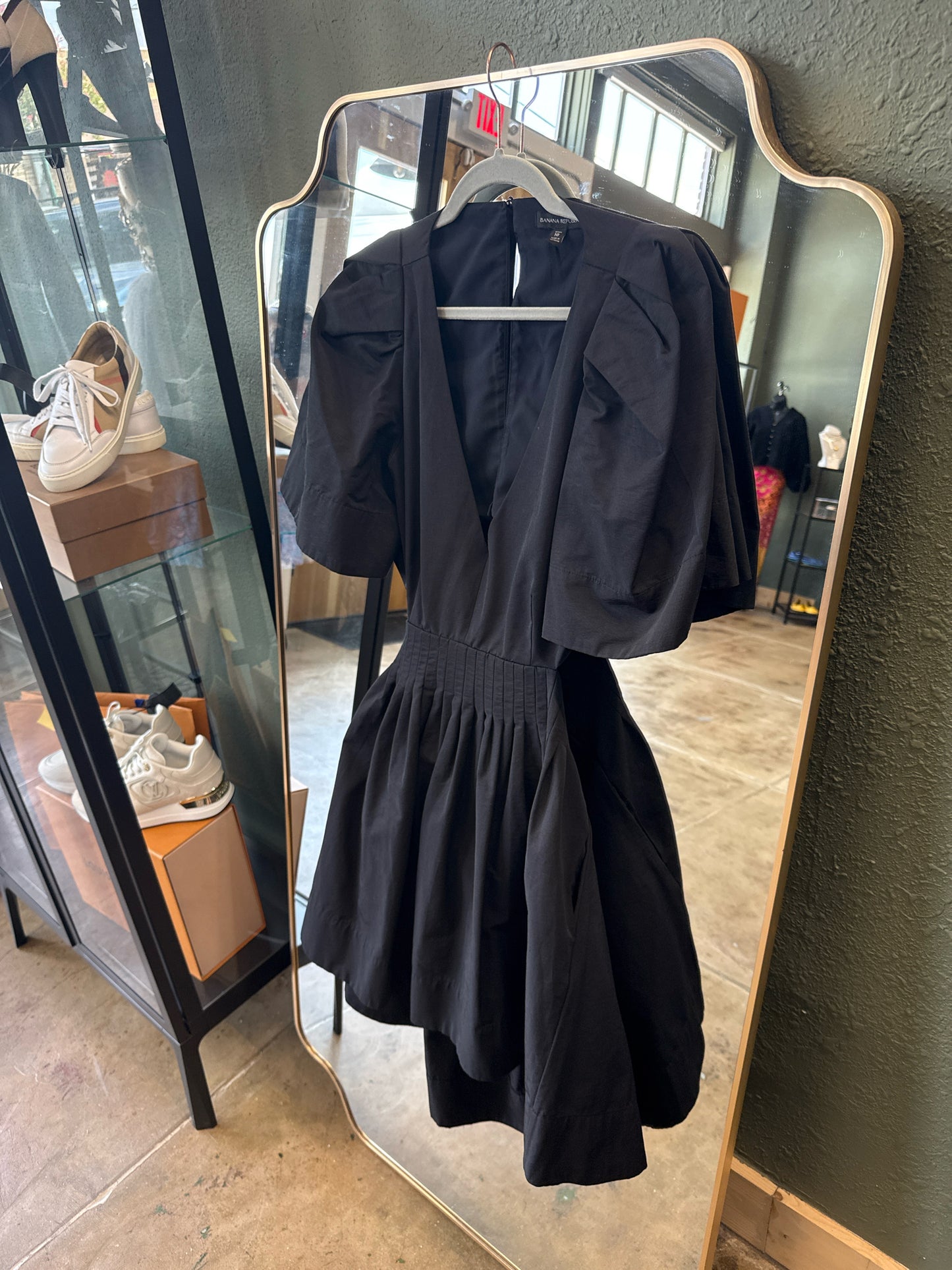 Banana Republic Size 10P Black Dress