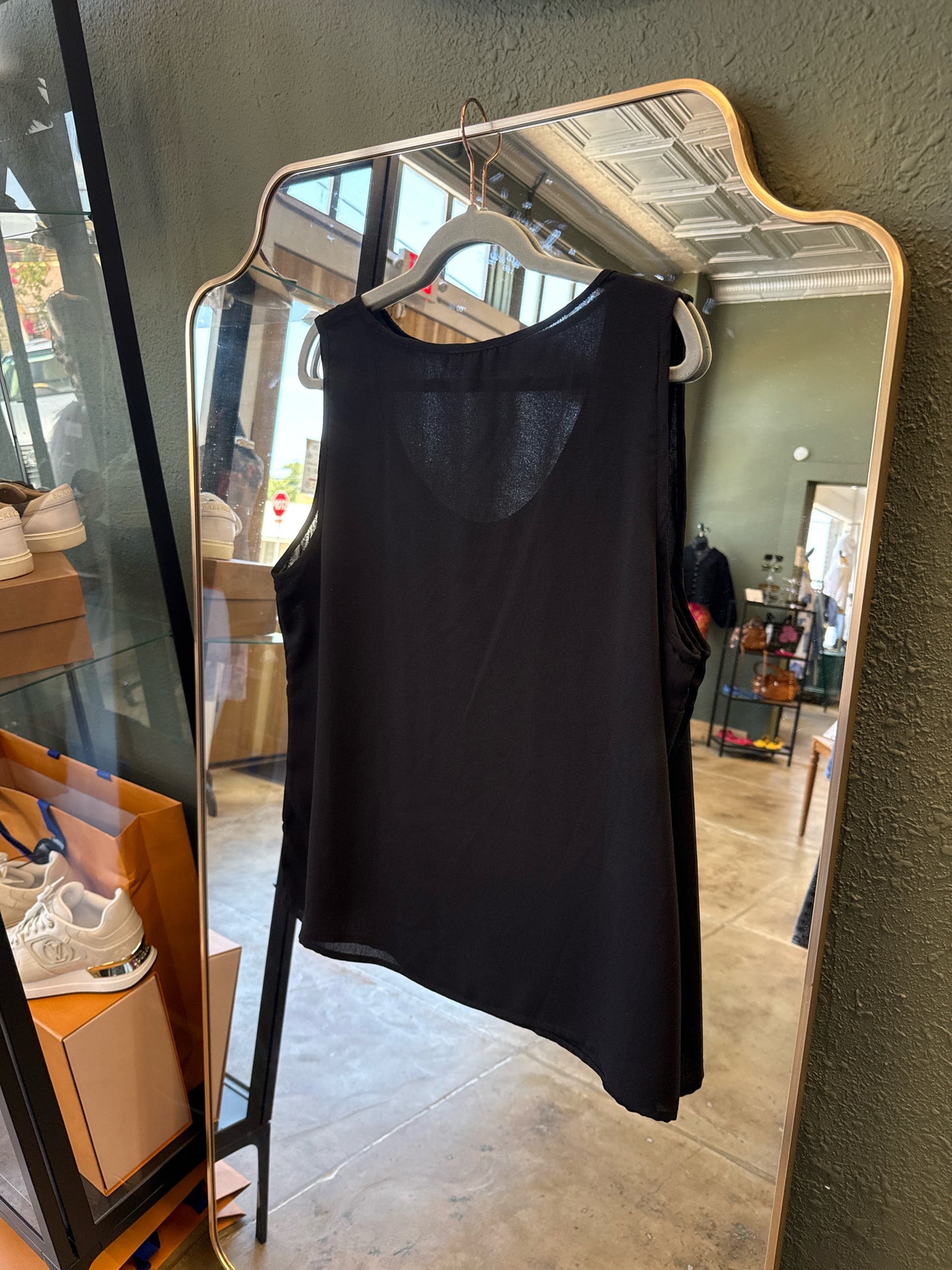 TAHARI Size XL Black Top
