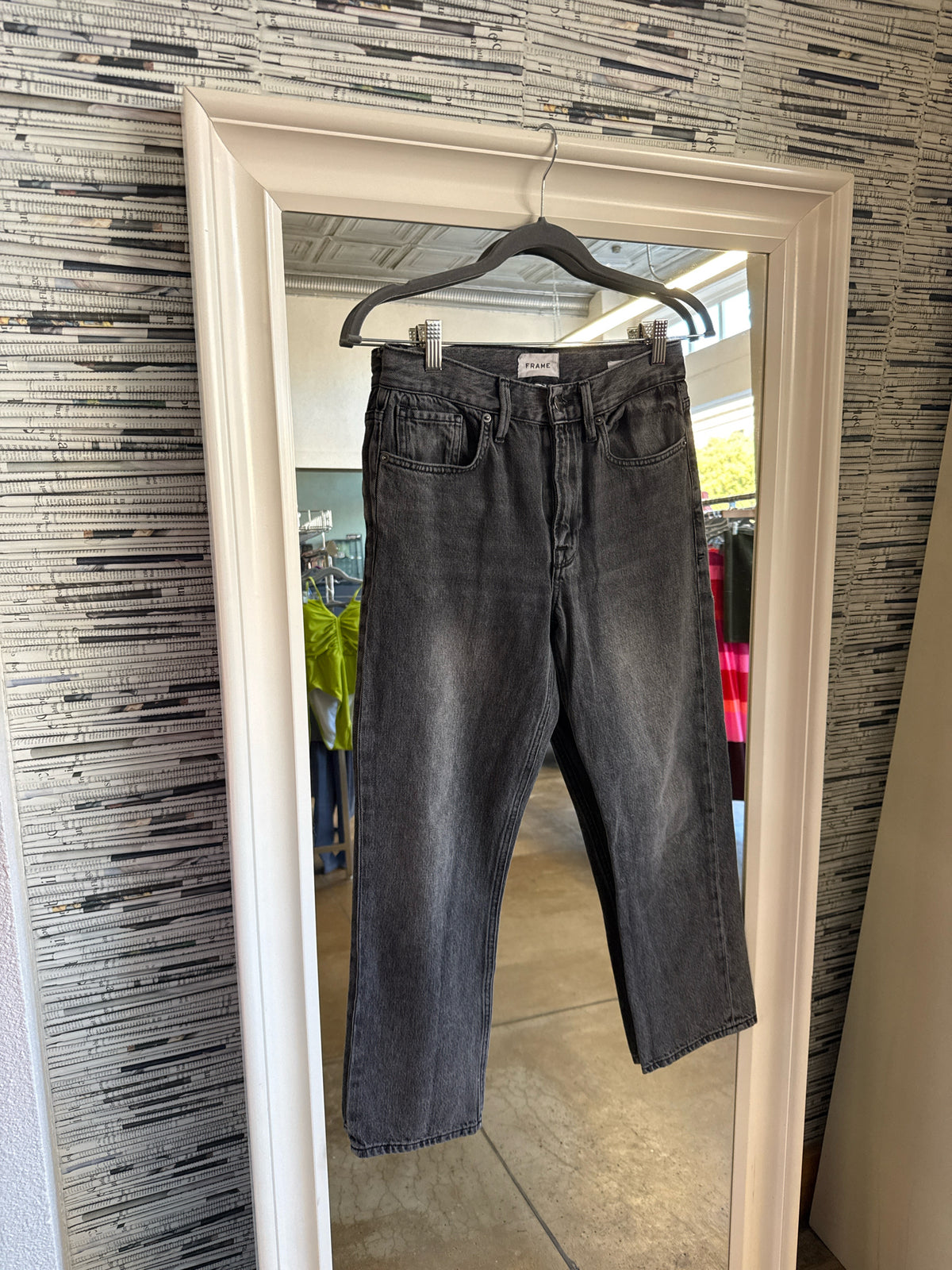 FRAME Size 25 Black Jeans