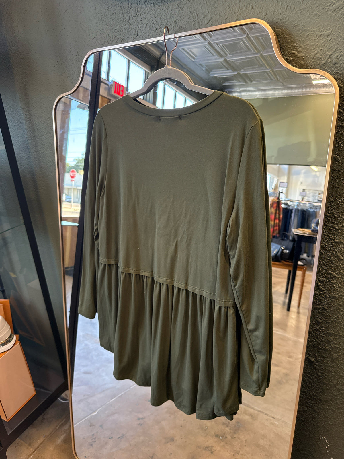 entro Size L Green Top