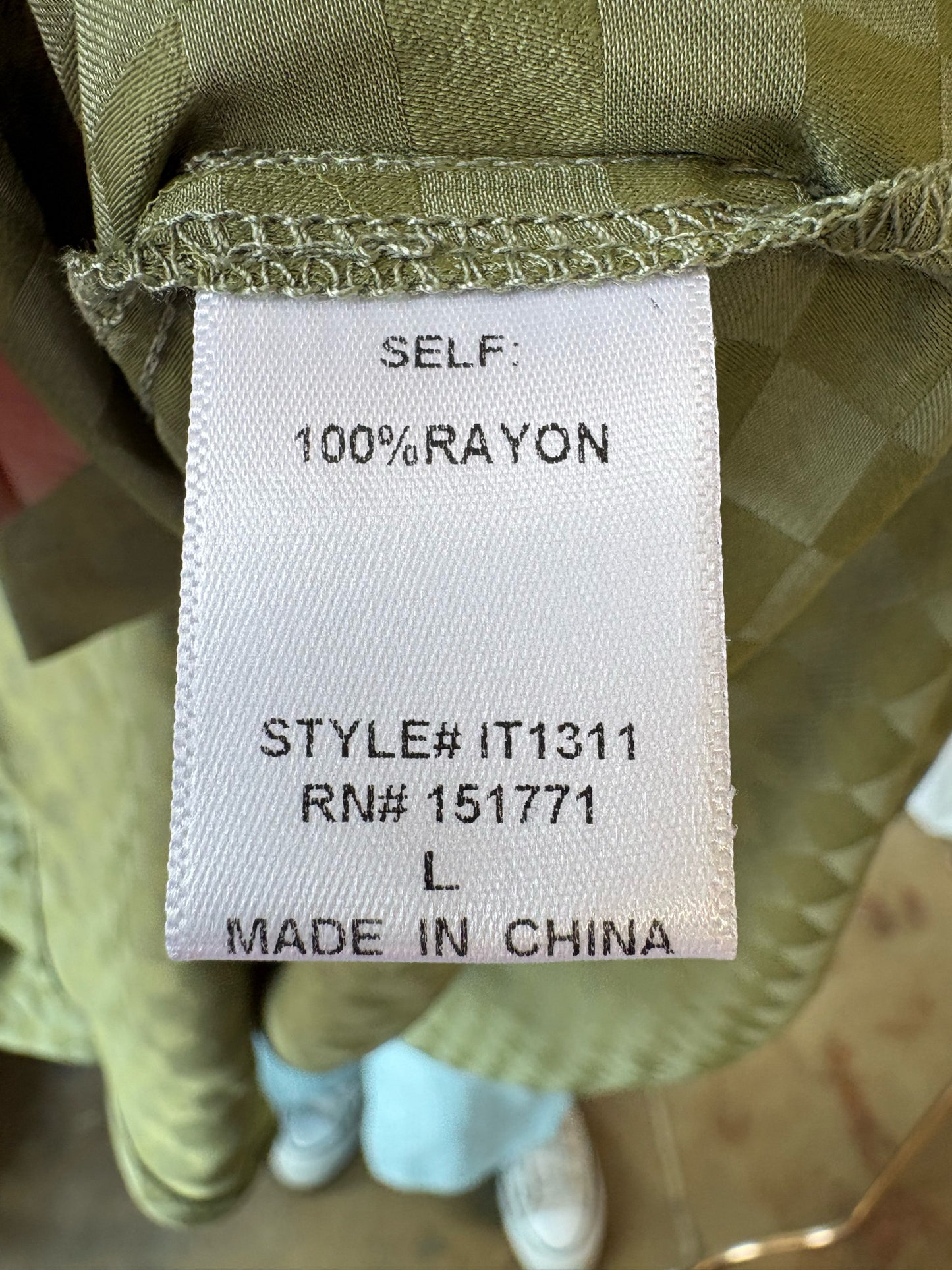 le lis Size L Green Checkered Top