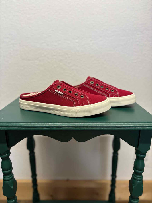 TAOS Shoe Size 9.5 Red Solid Sneakers