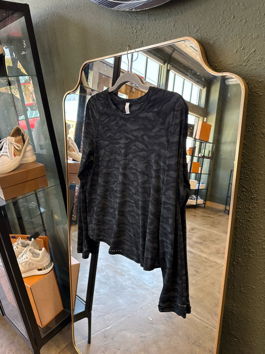 Lululemon Size 6 Black Tops