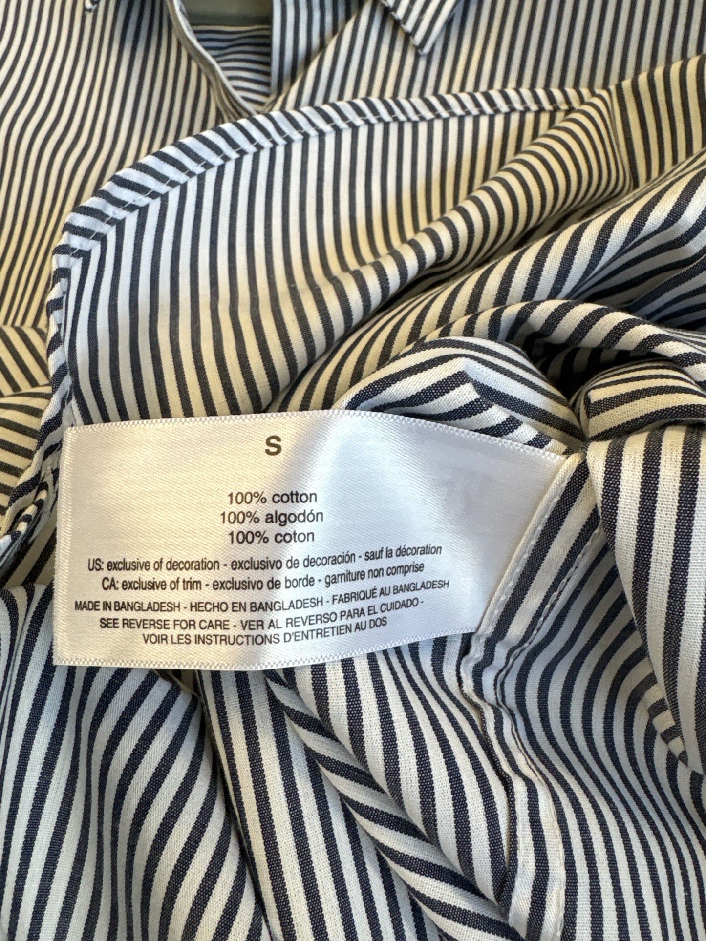 Gloria Vanderbilt Size S White + Black Top