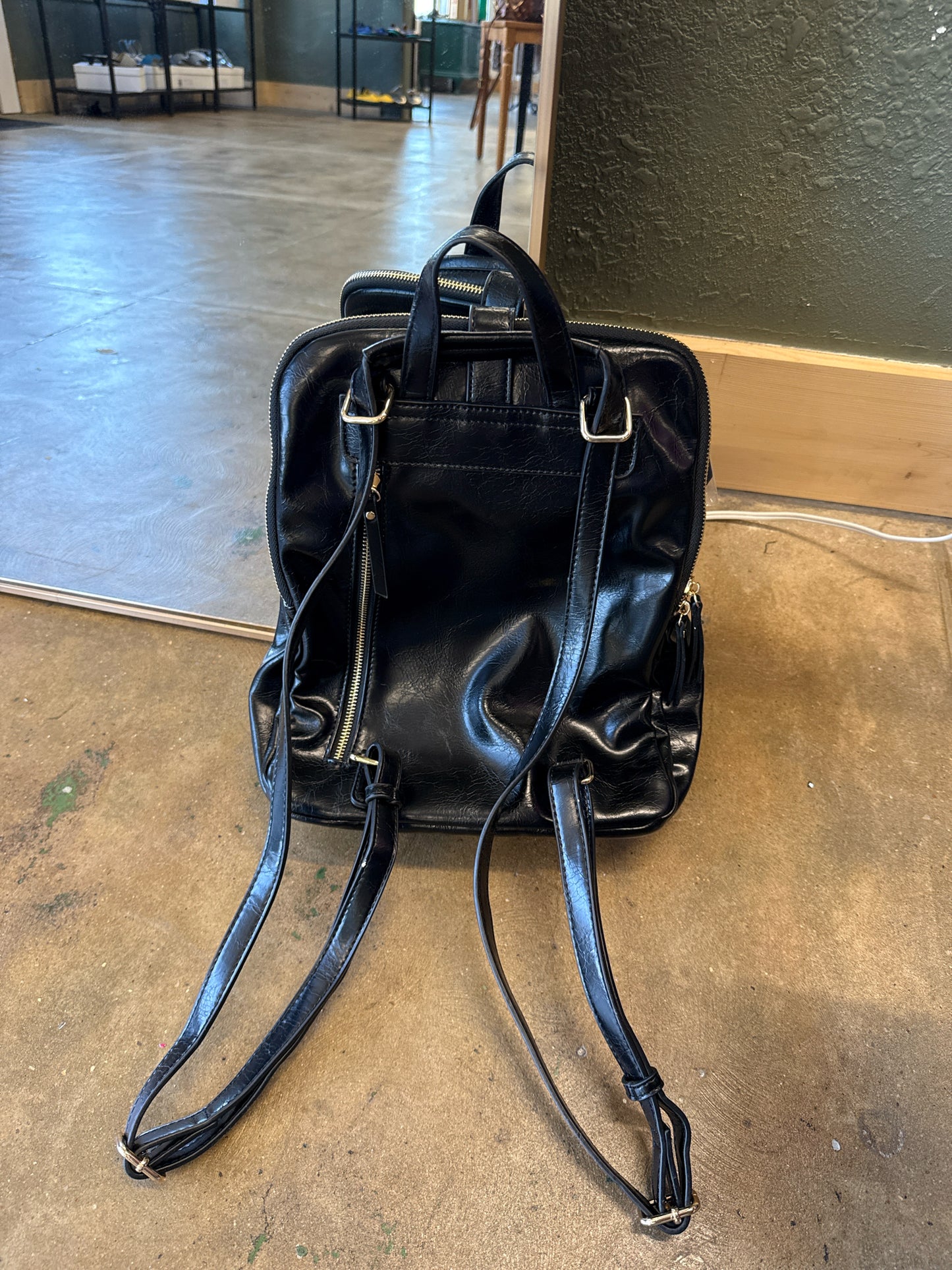 Antik Kraft Black Backpack
