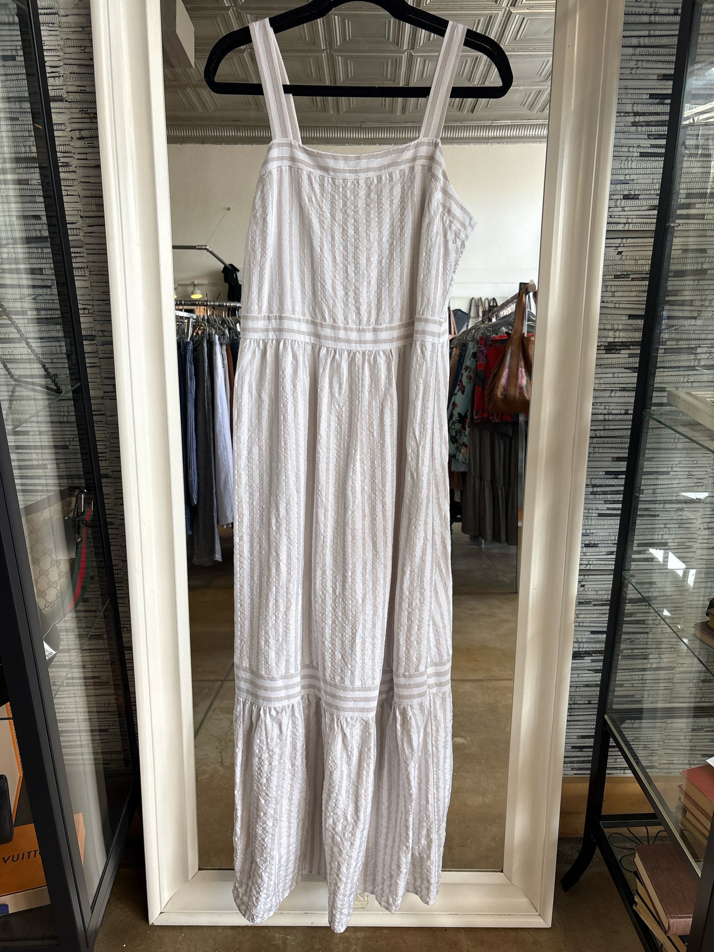 LOFT Size 6 White/Tan Stripe Dress