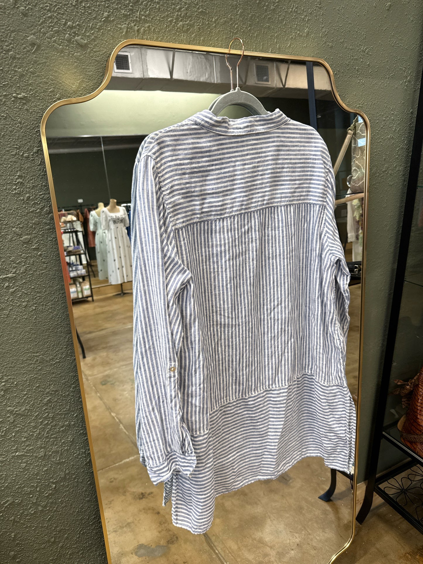 TAHARI Size XL Blue/White Top