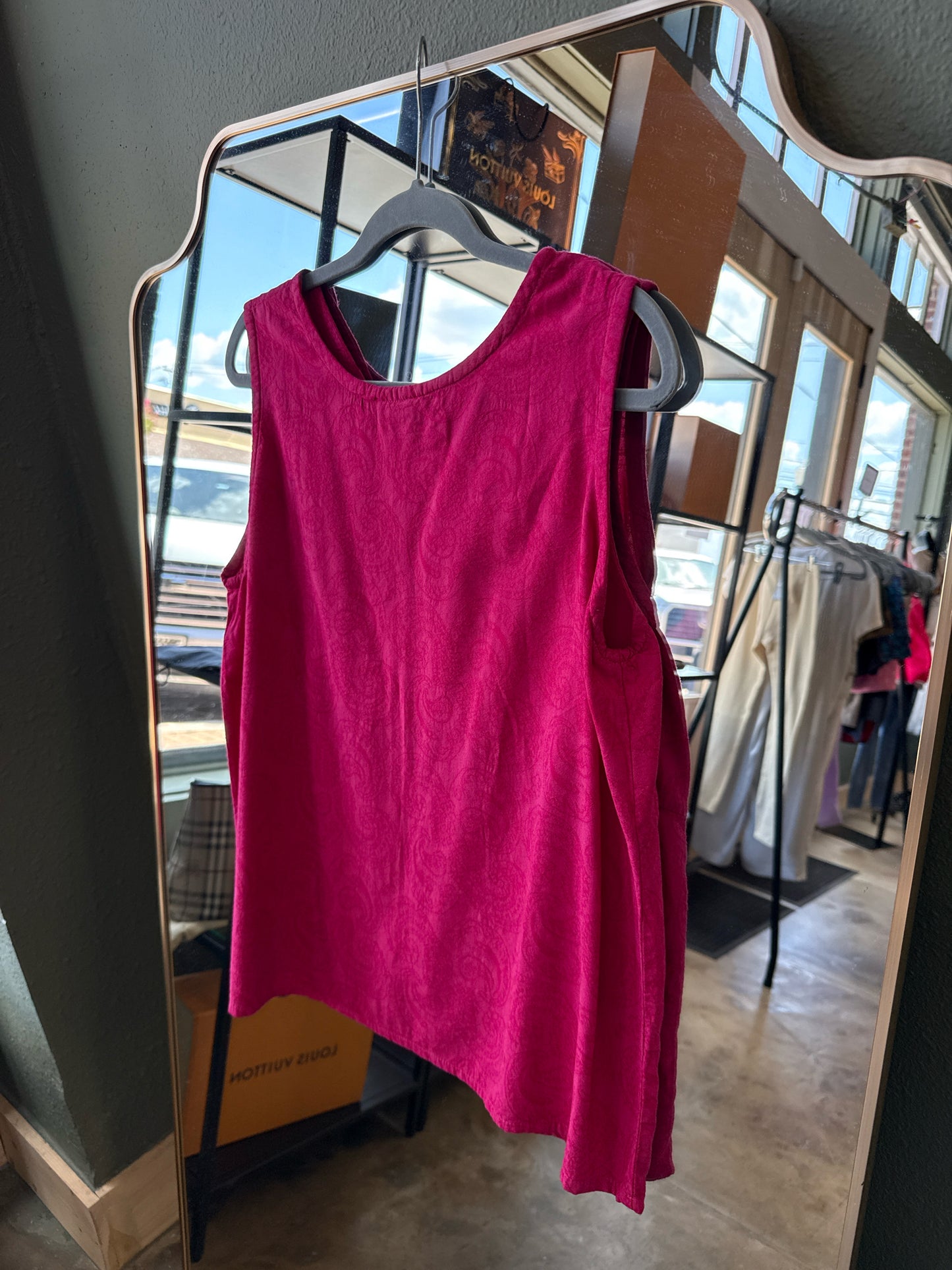 Eucalyptus Size M Pink Top